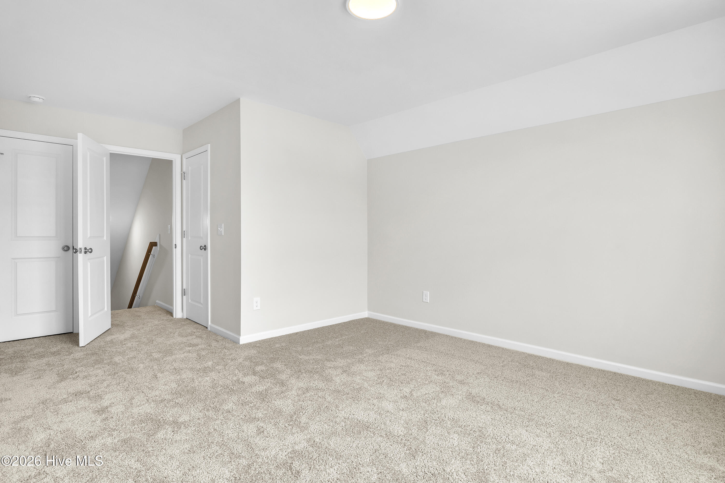 100552787 | Photo 38