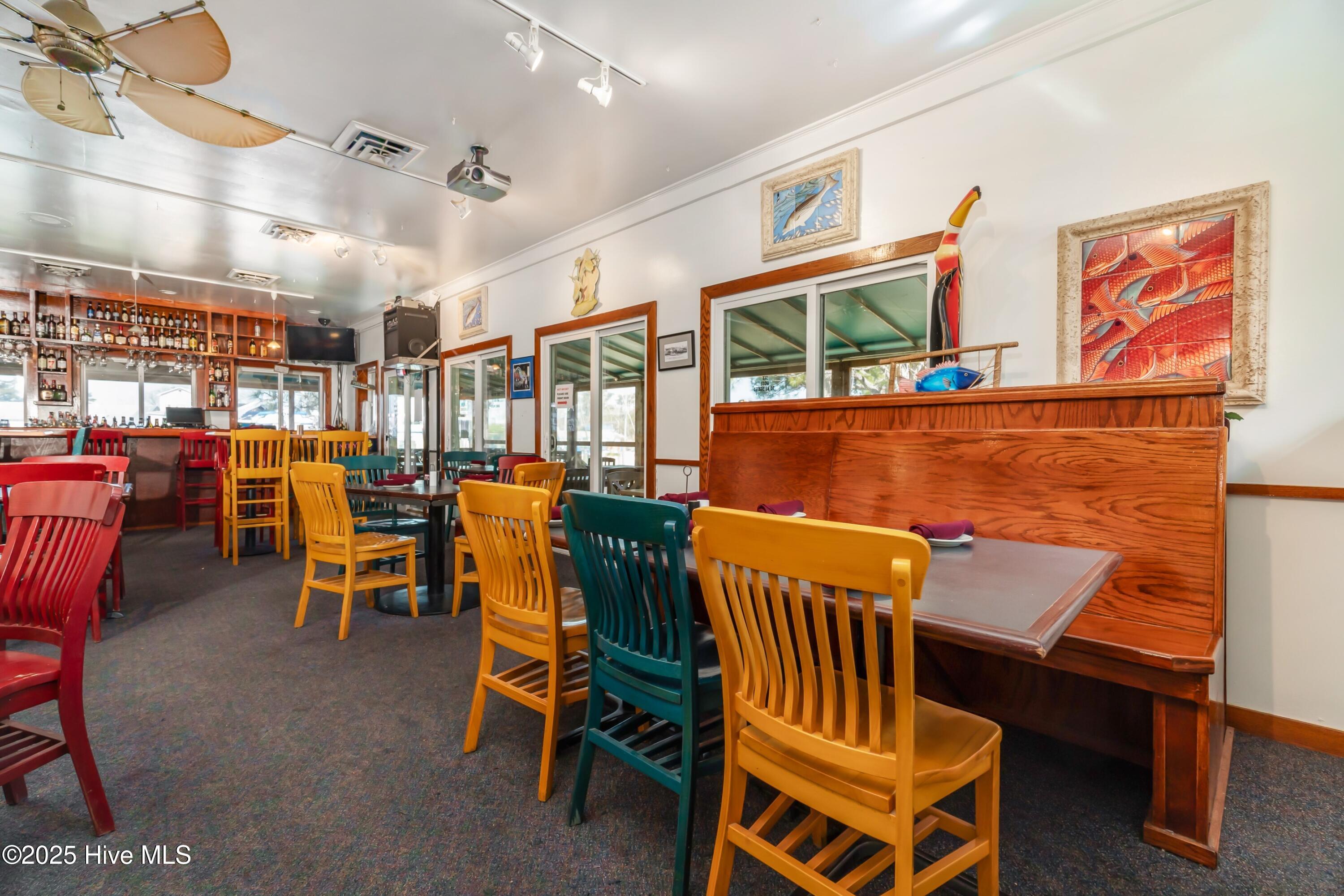 303 South Avenue,Oriental