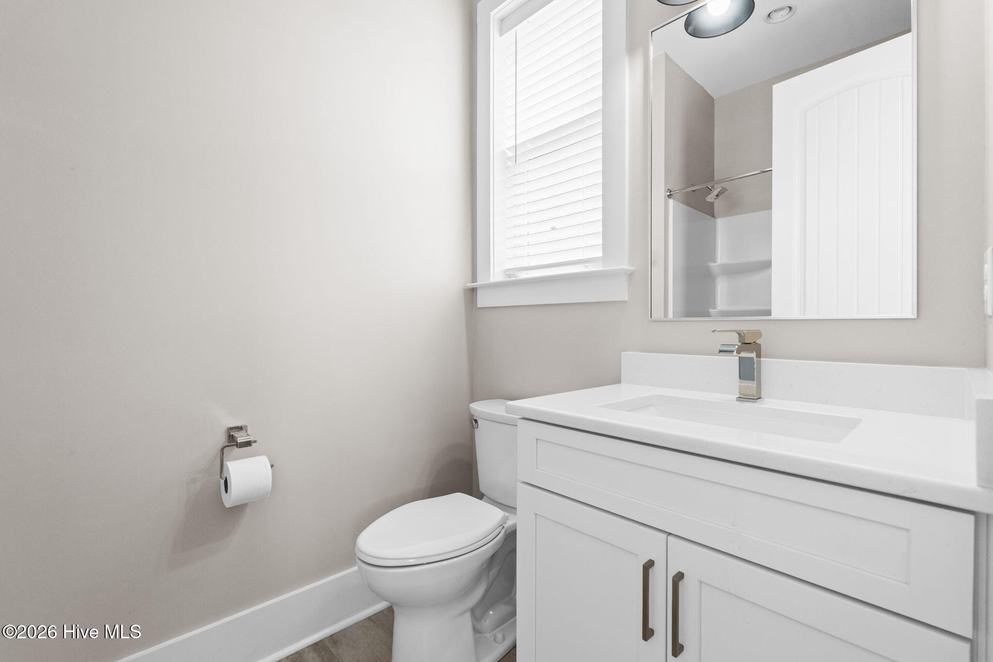 100564964 | Photo 50