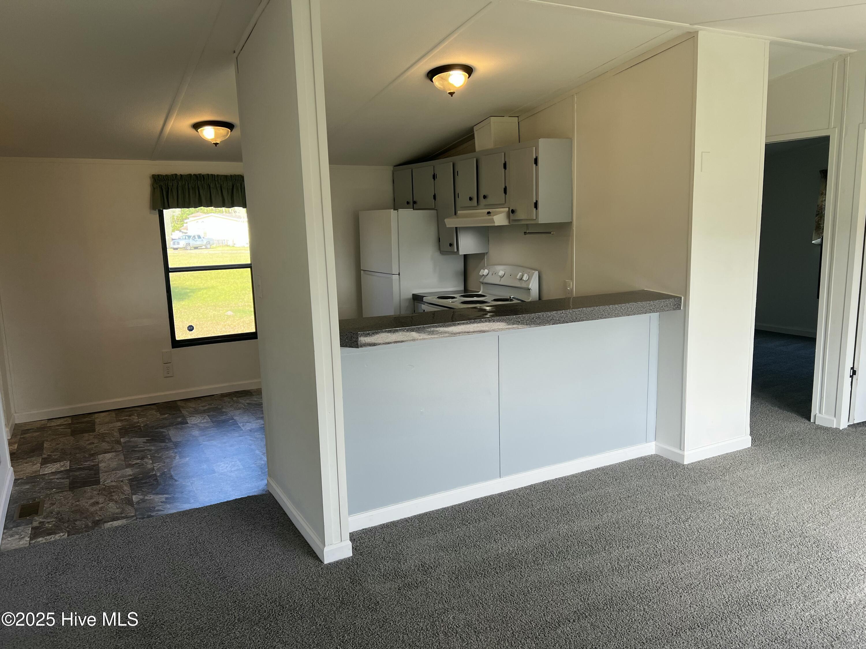112 Stephen Willis Road,Williston