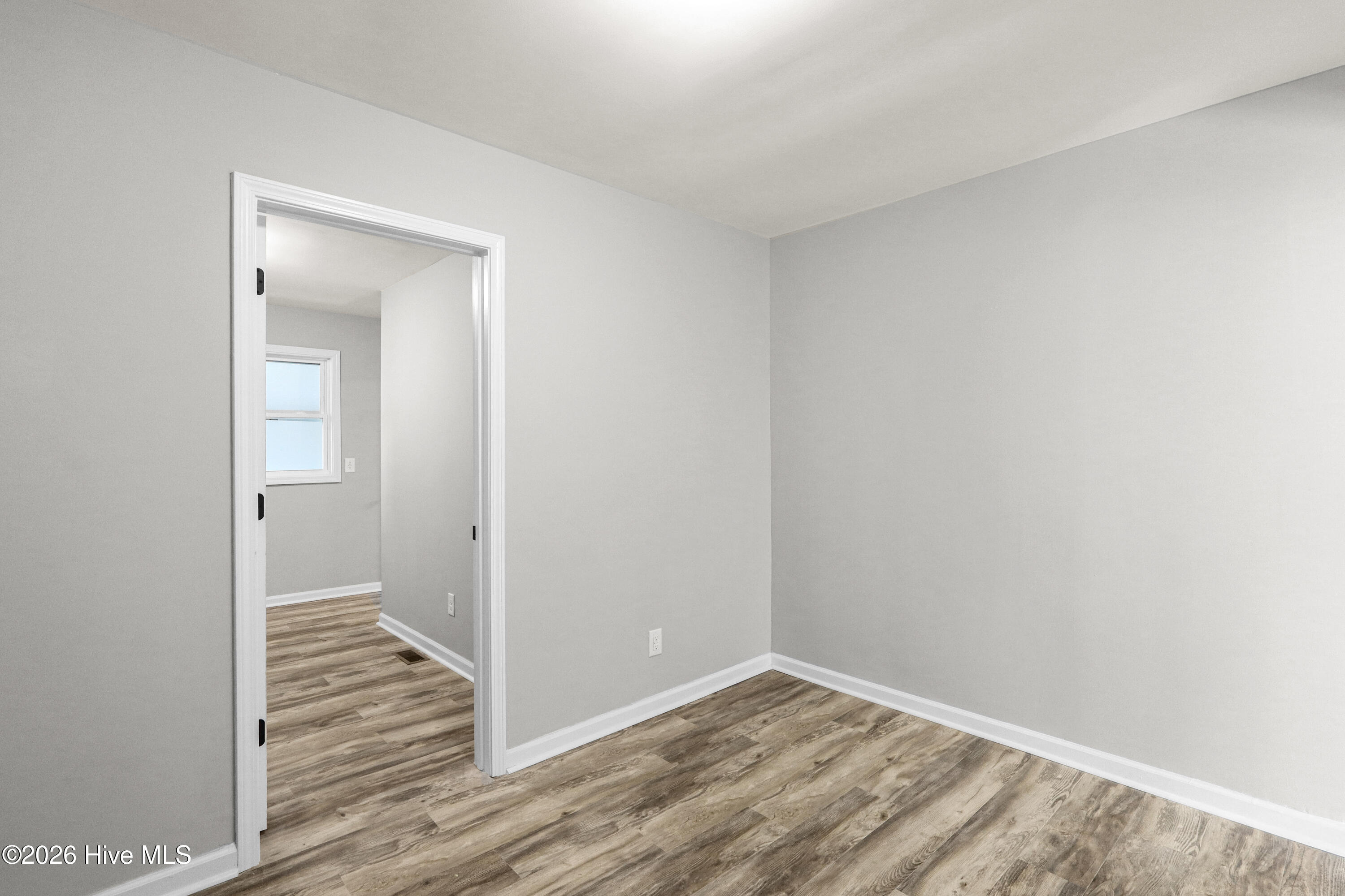 100569517 | Photo 41