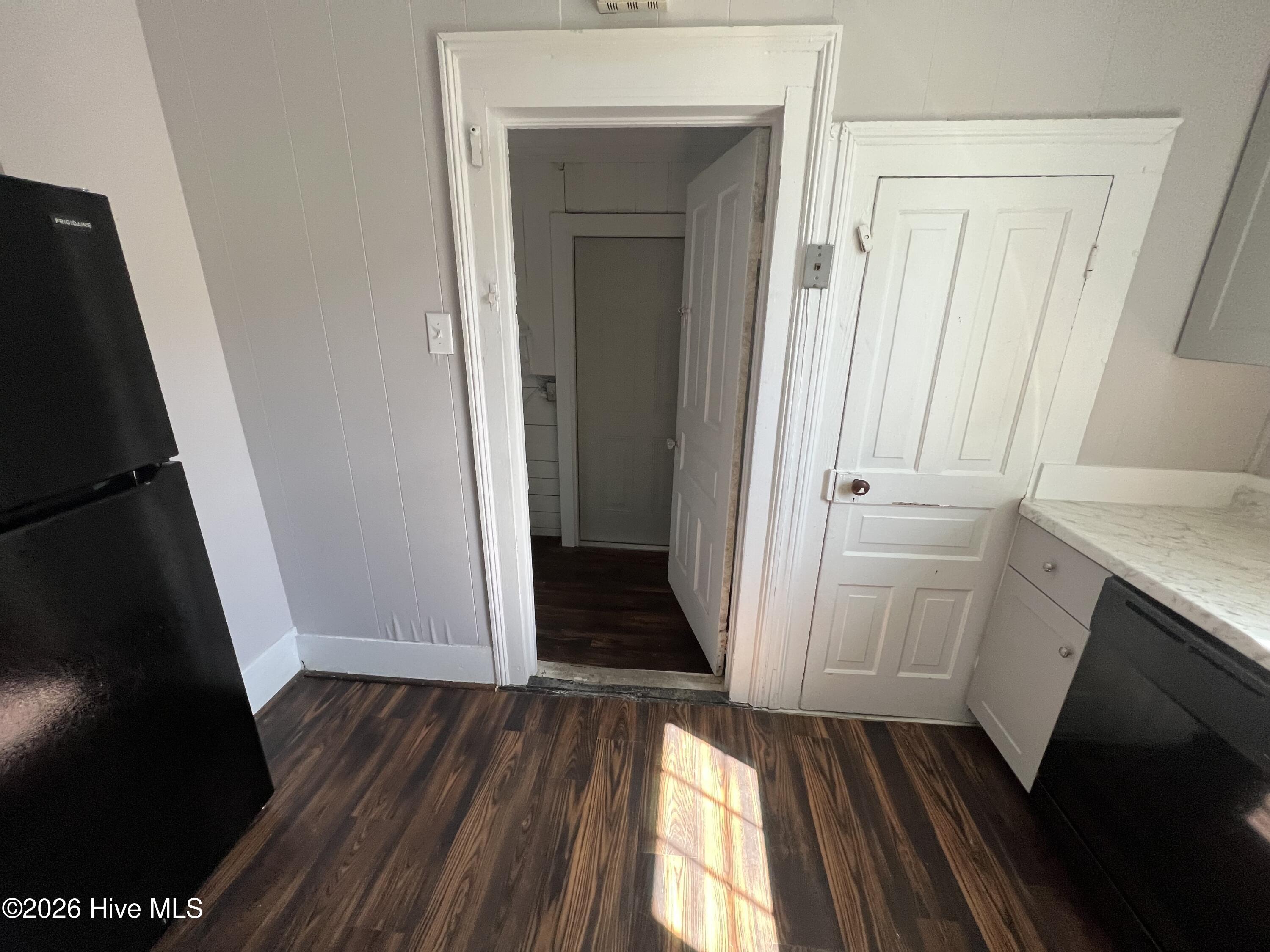 100554862 | Photo 12