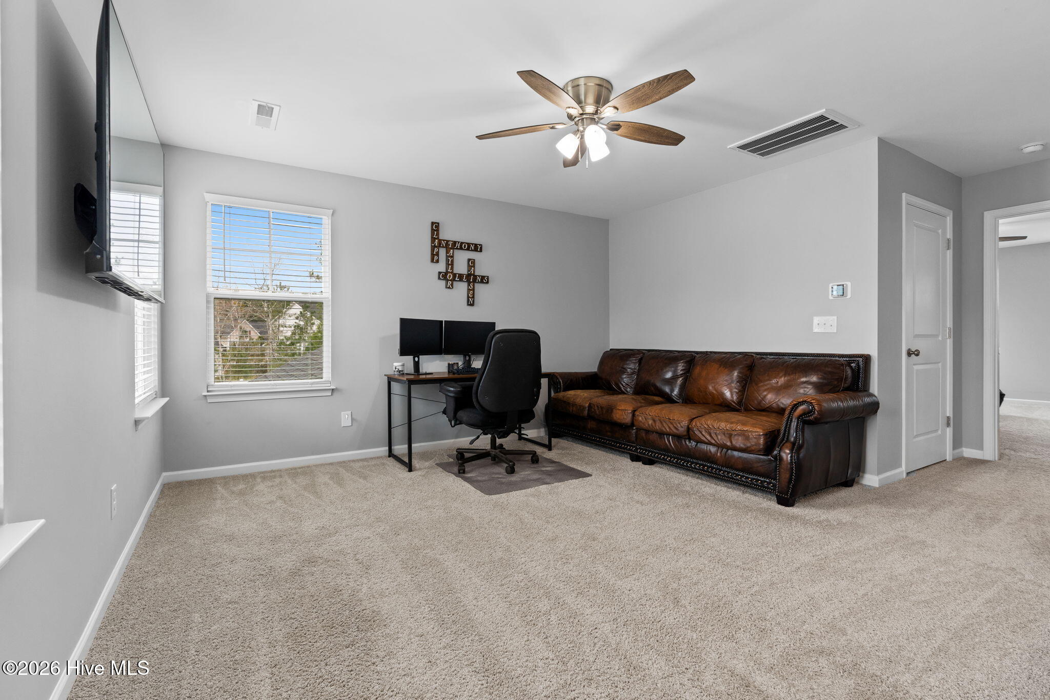 100559689 | Photo 21