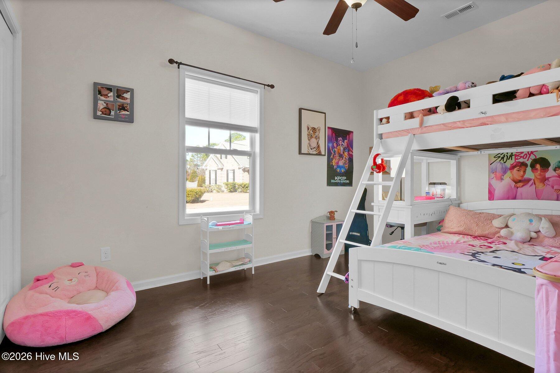 100555039 | Photo 15