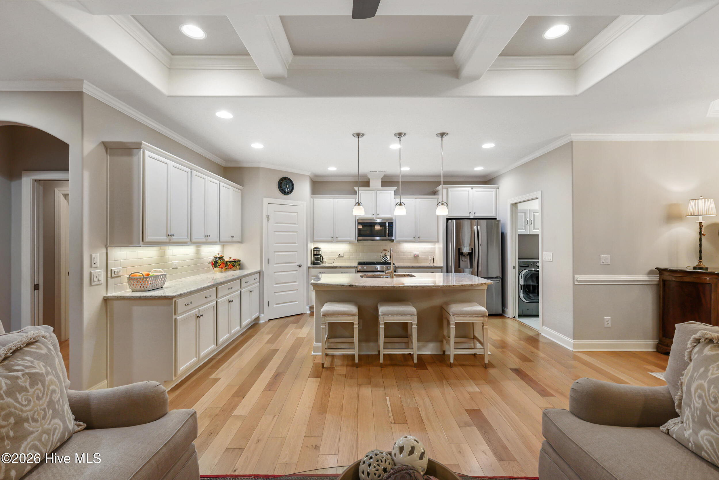 100561173 | Photo 21