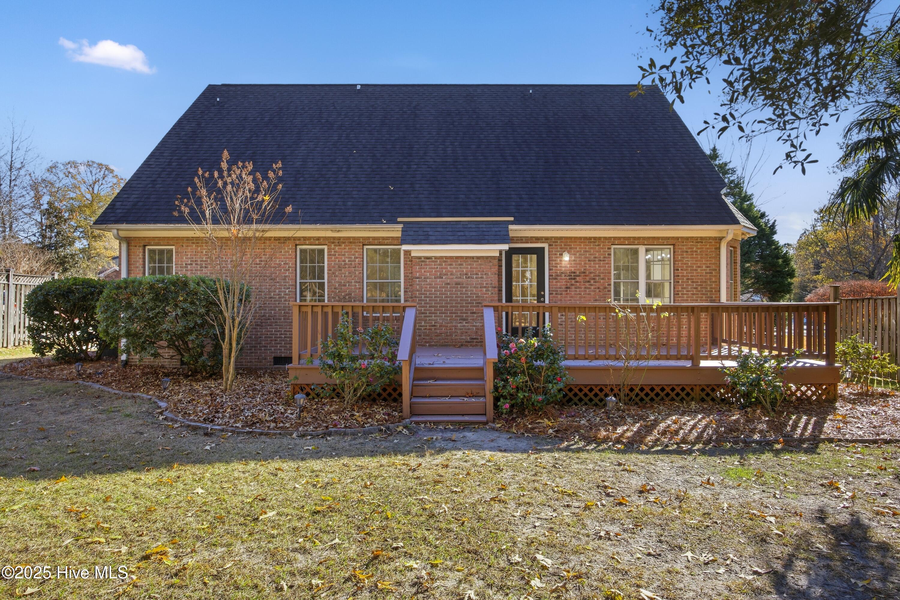 100545806 | Photo 46