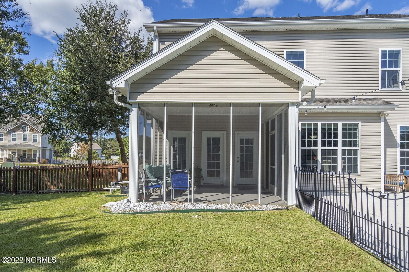 100556304 | Photo 66