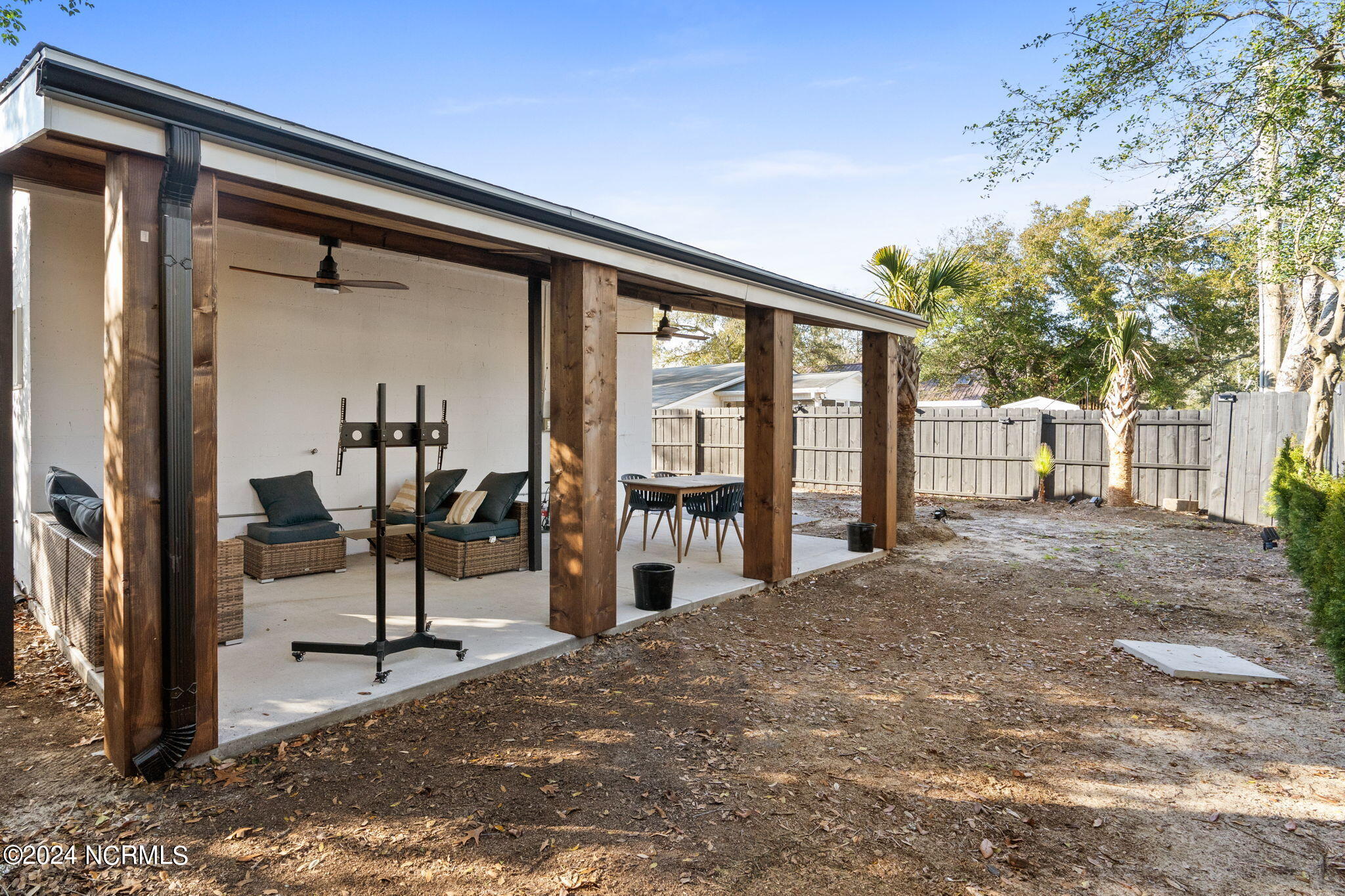 100566764 | Photo 37