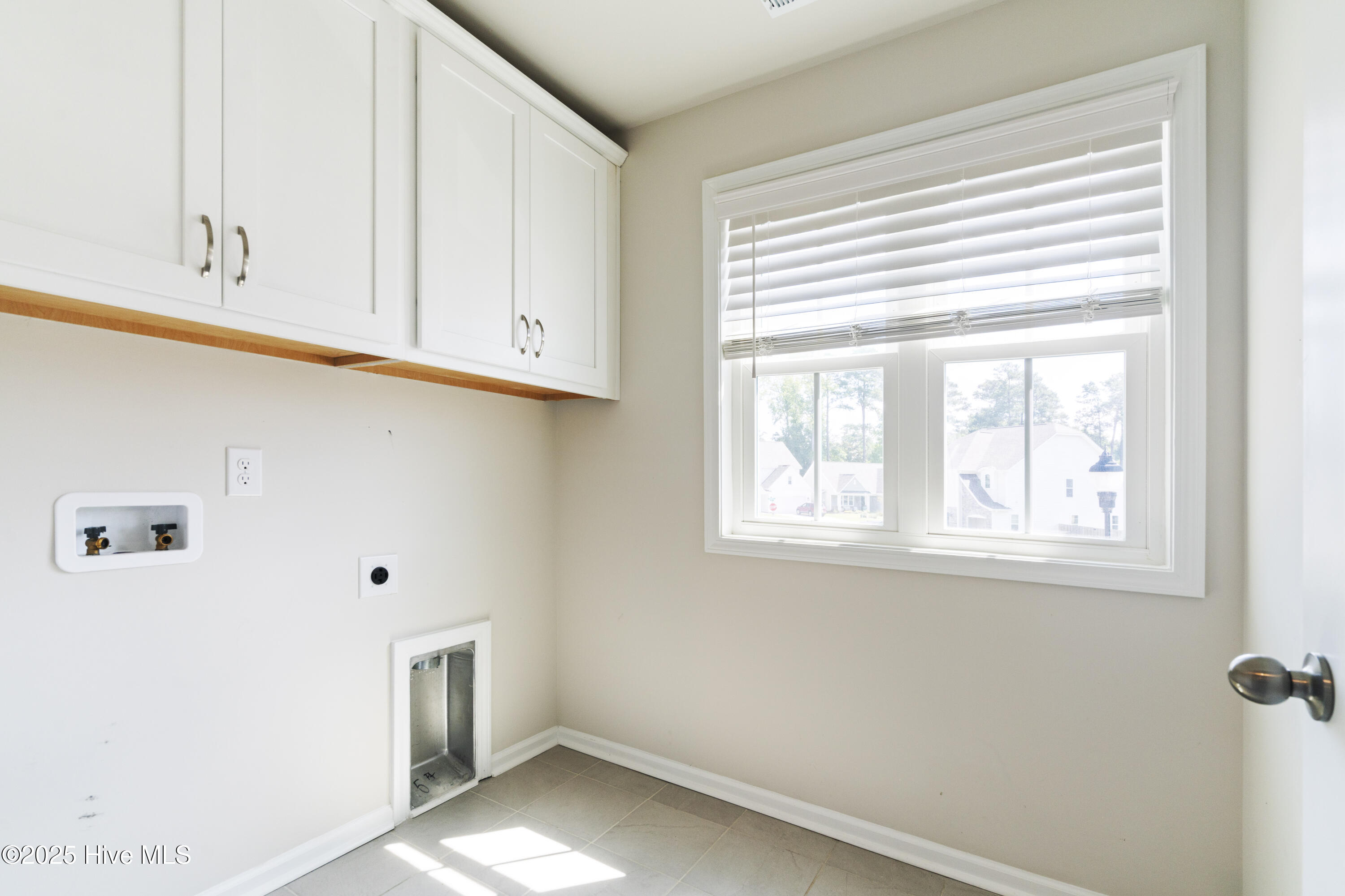 100516563 | Photo 27