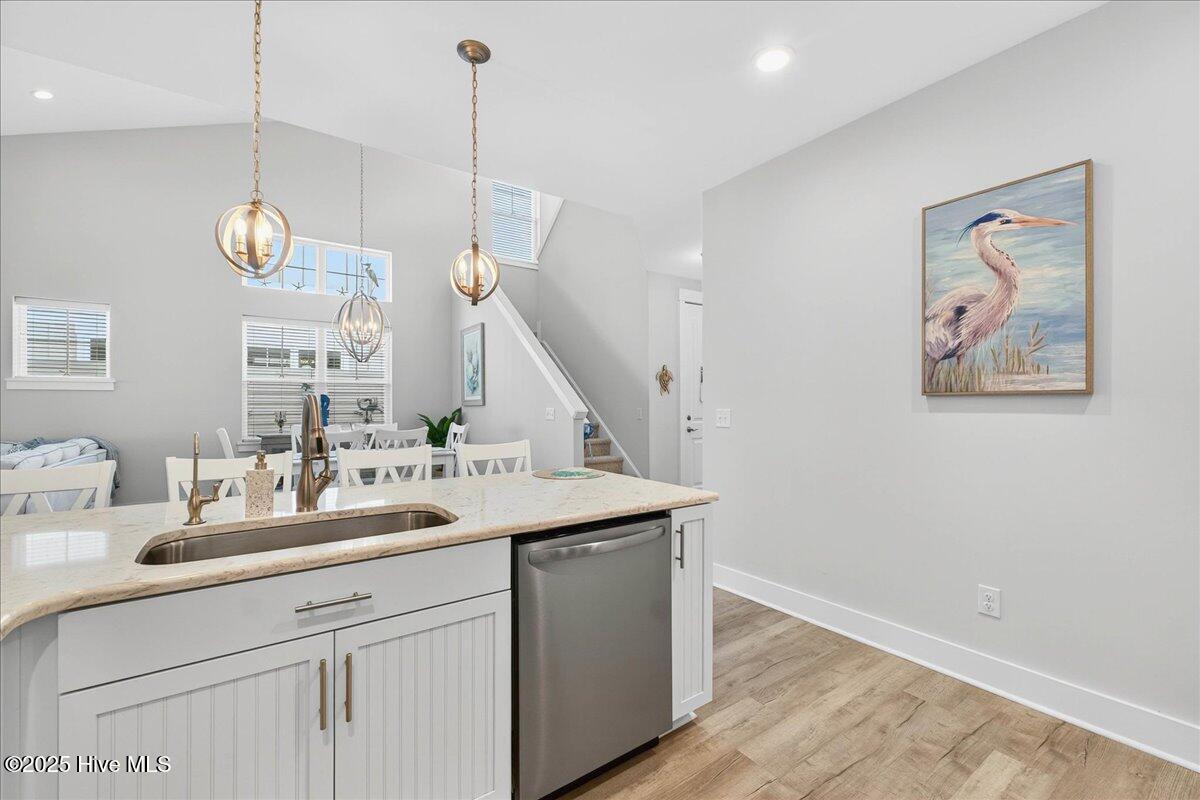 100524378 | Photo 15