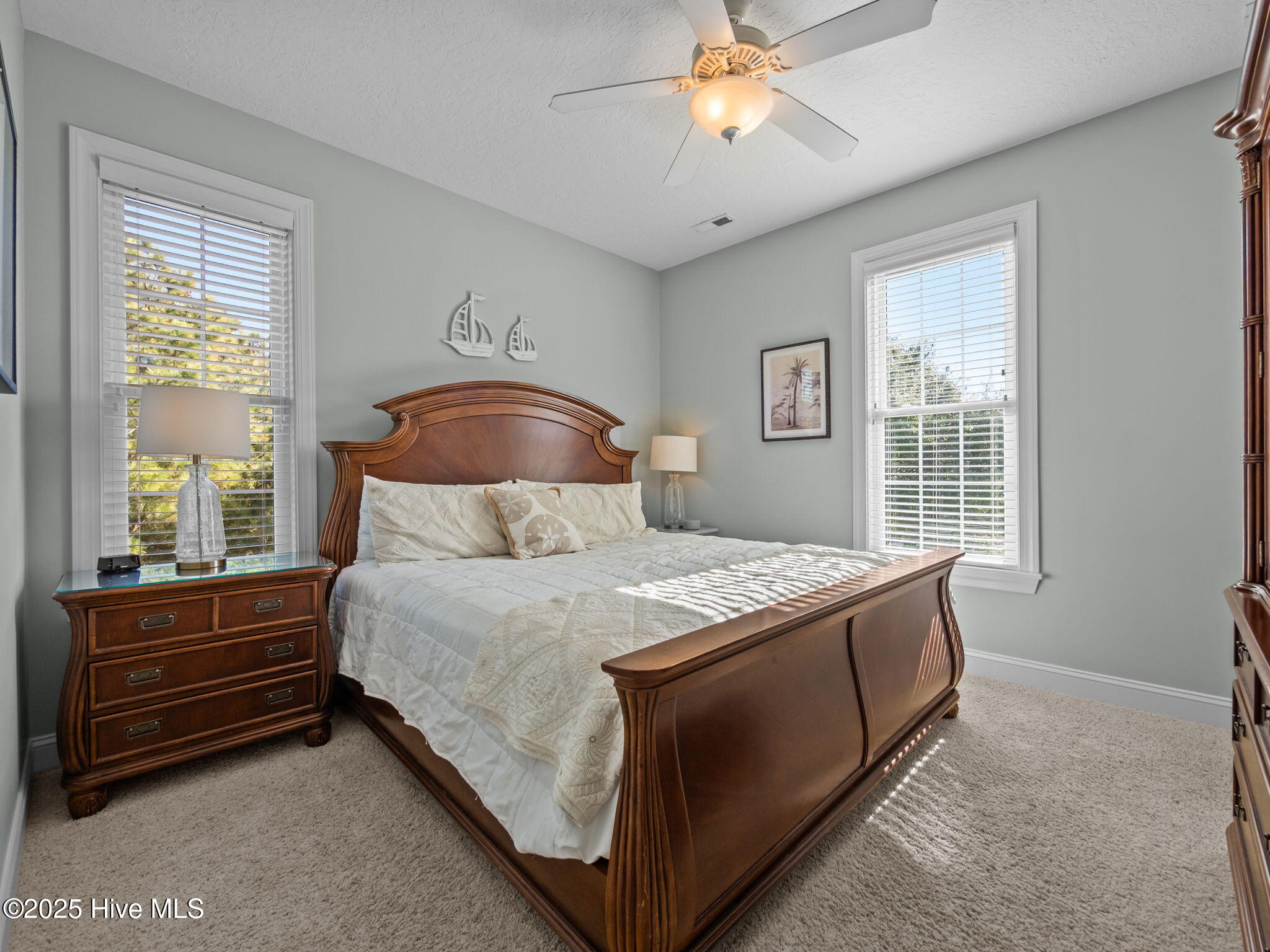 100541168 | Photo 27