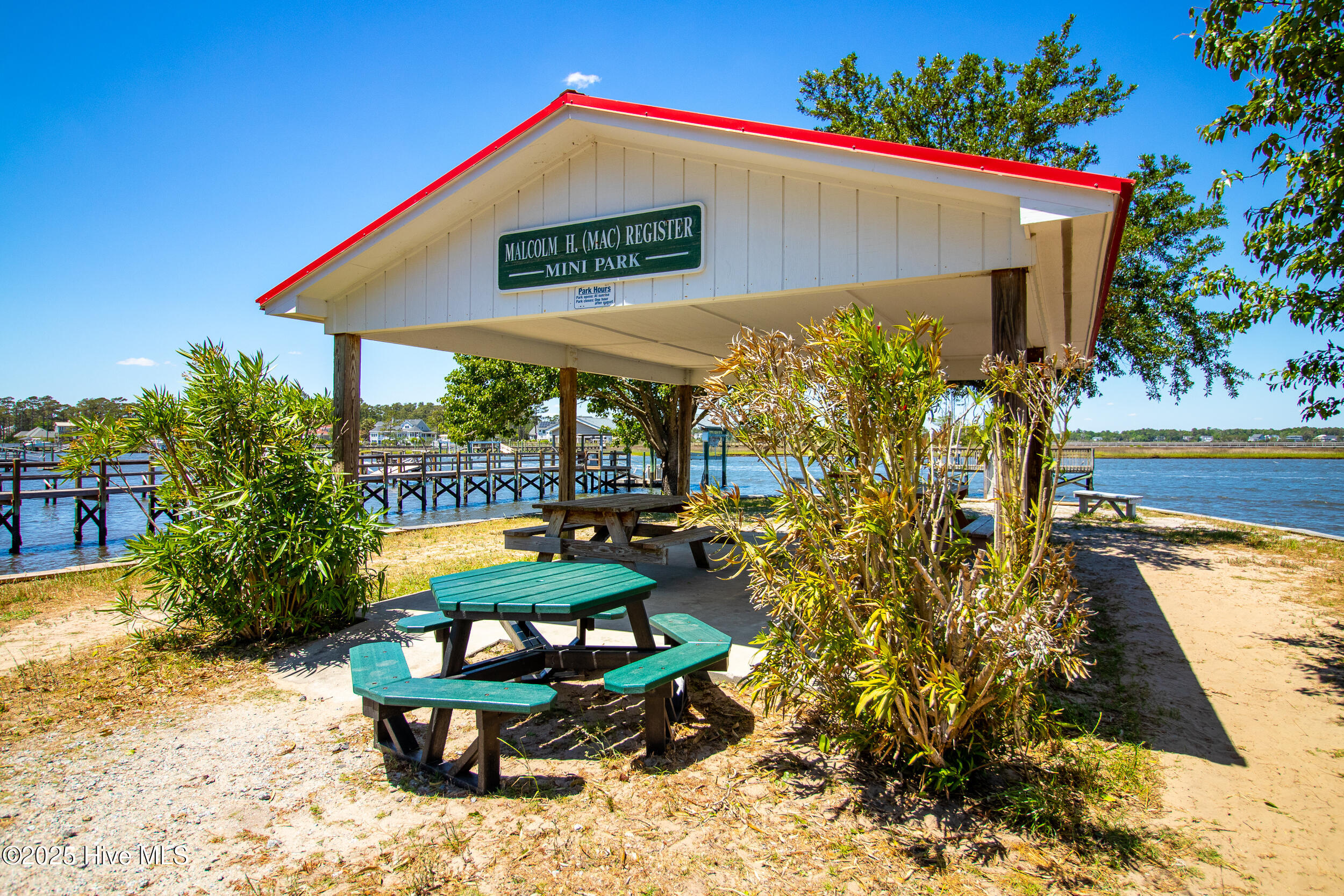 100550005 | Photo 61