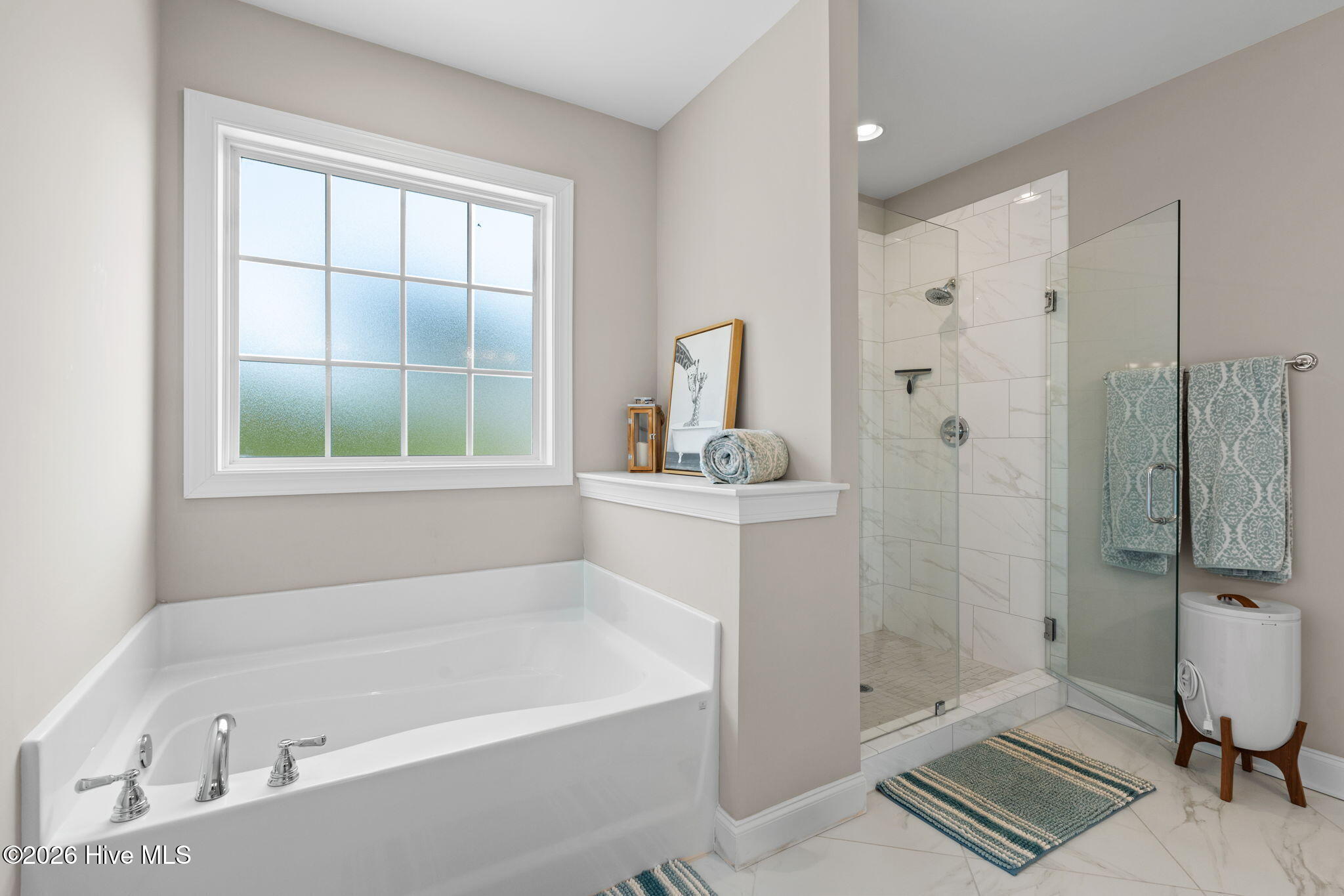 100564109 | Photo 20