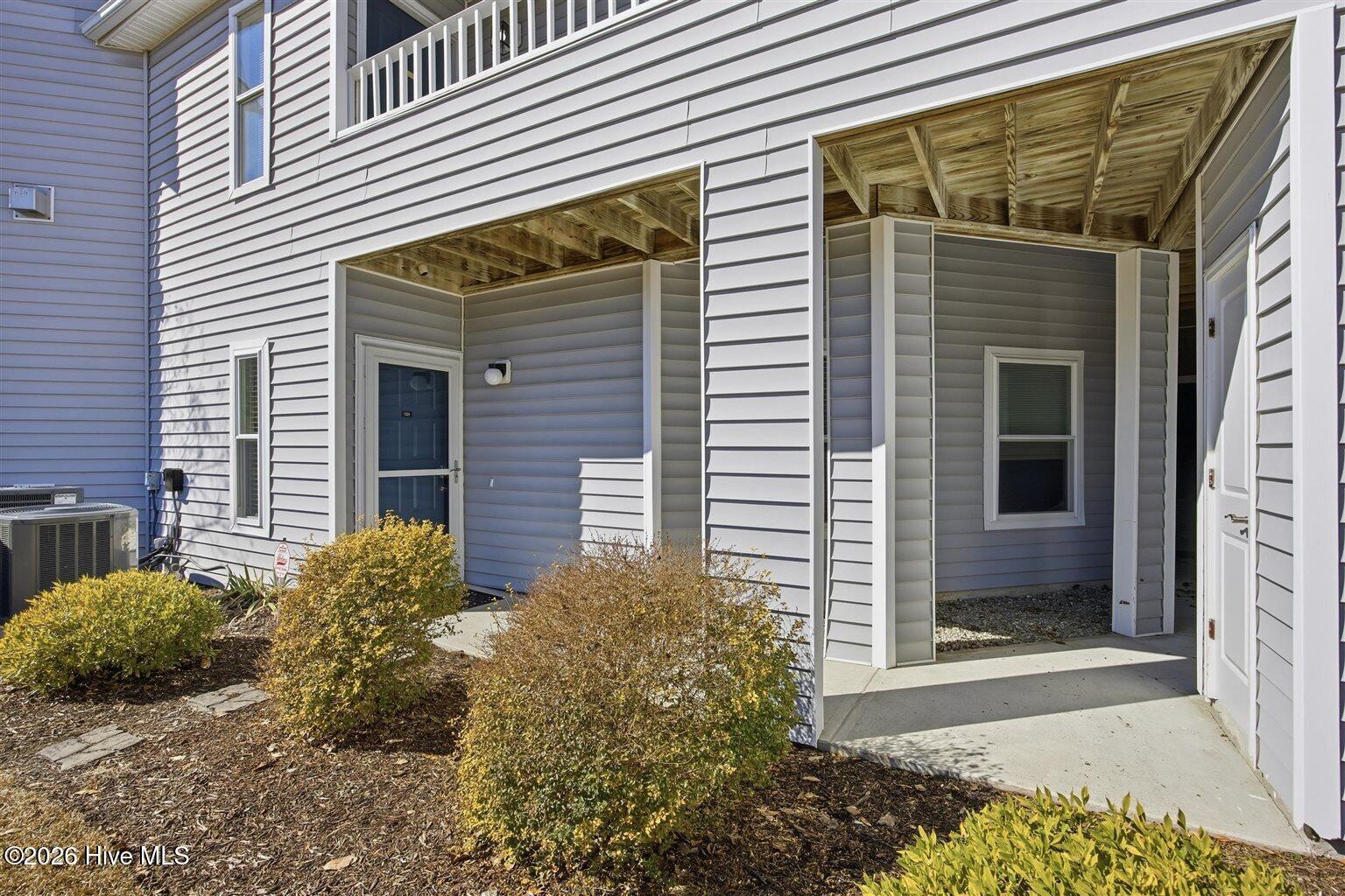 100554604 | Photo 44