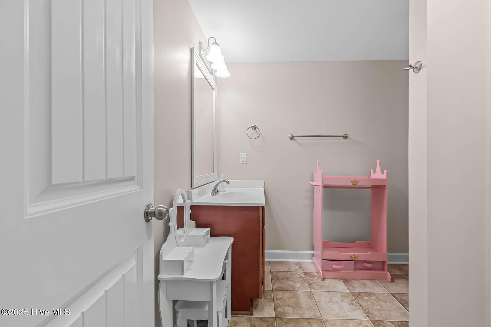 100541286 | Photo 34