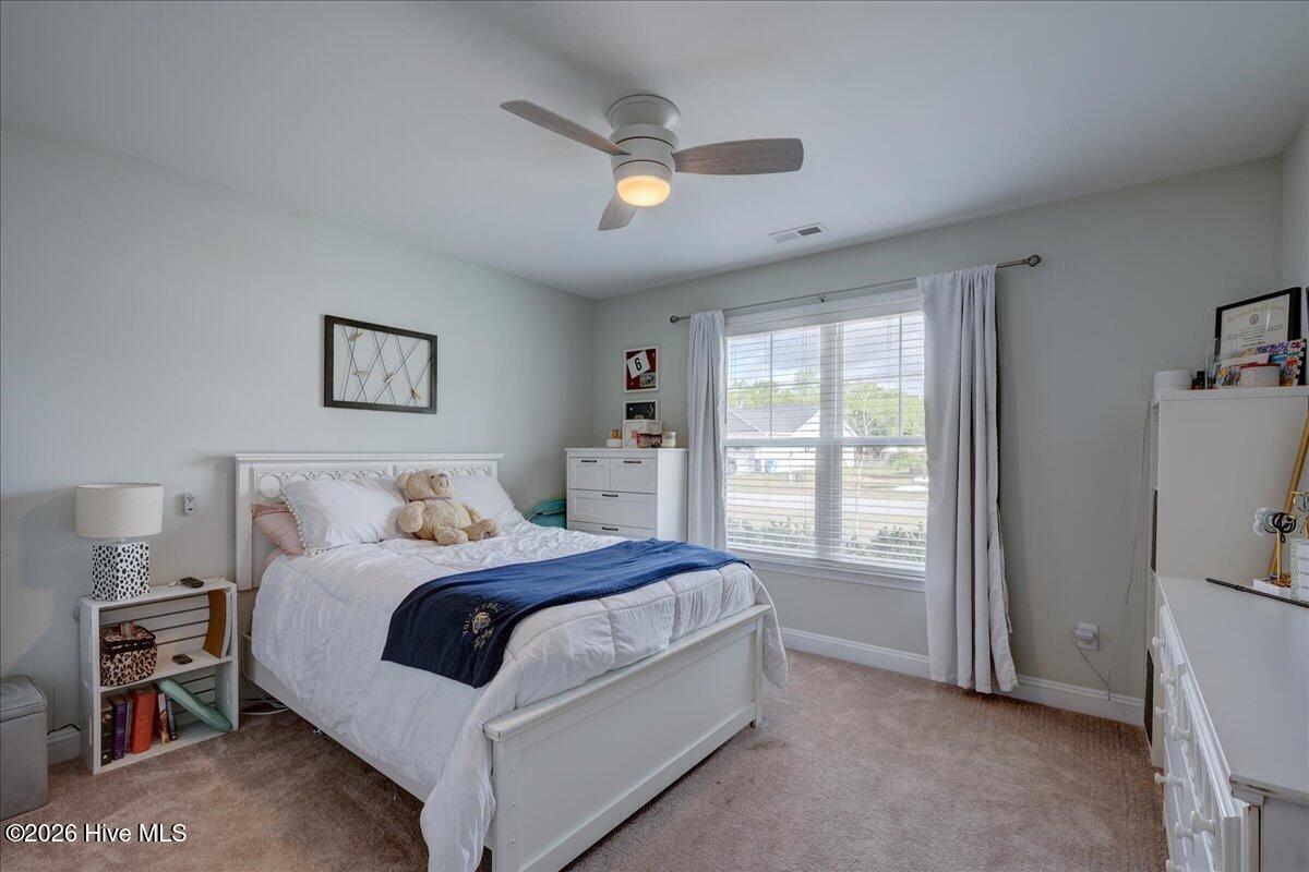 100569767 | Photo 26