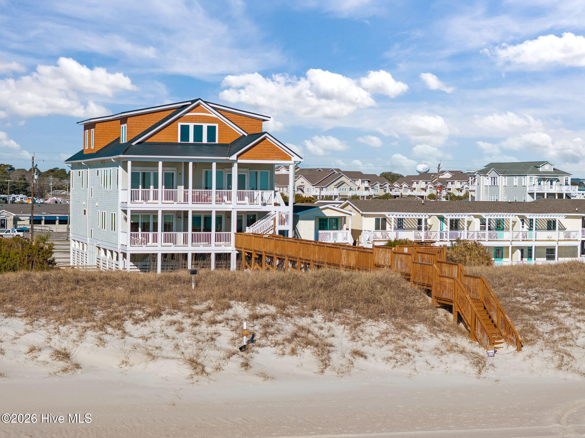 100554611 | Photo 39