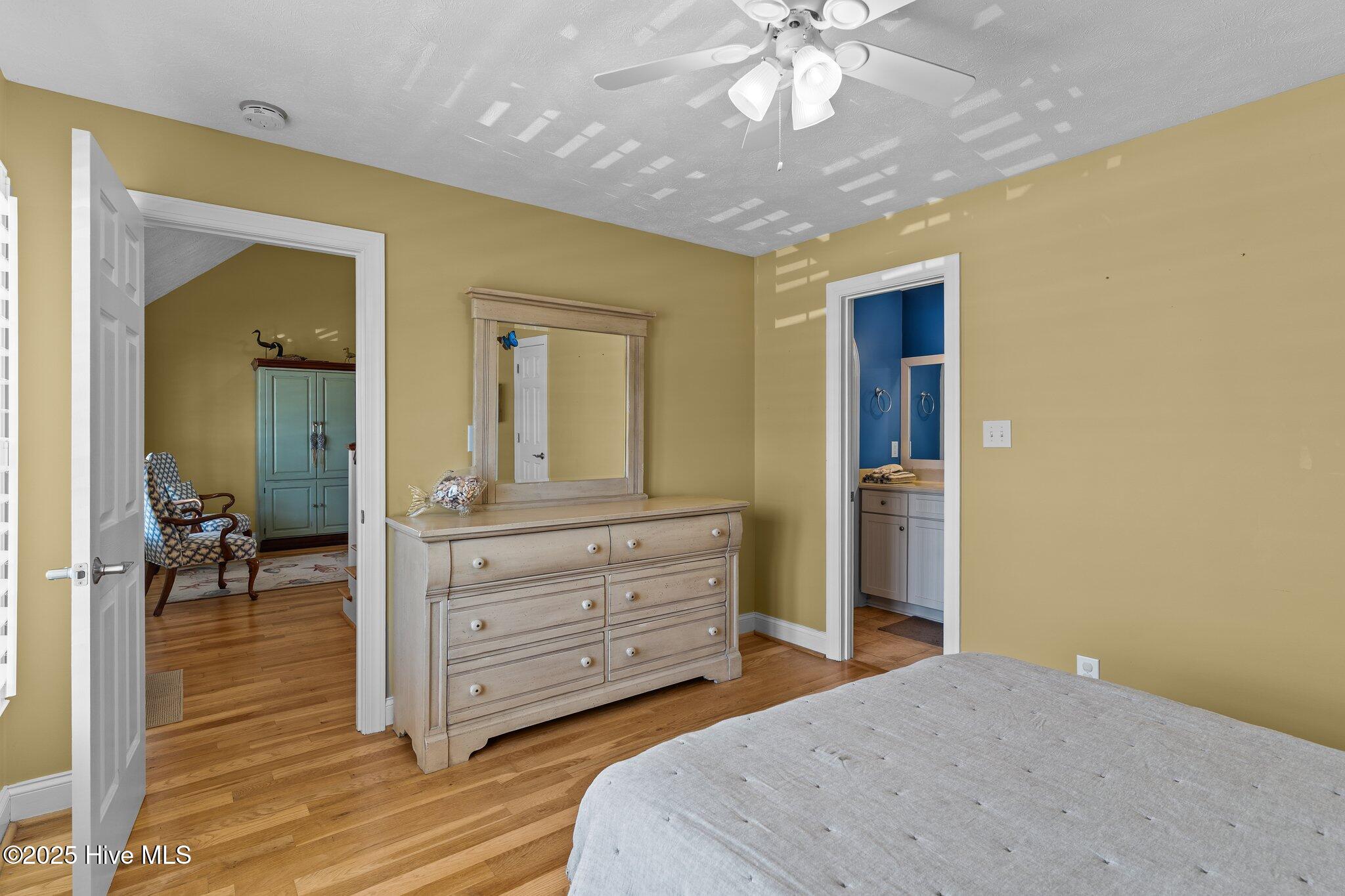 100514619 | Photo 14