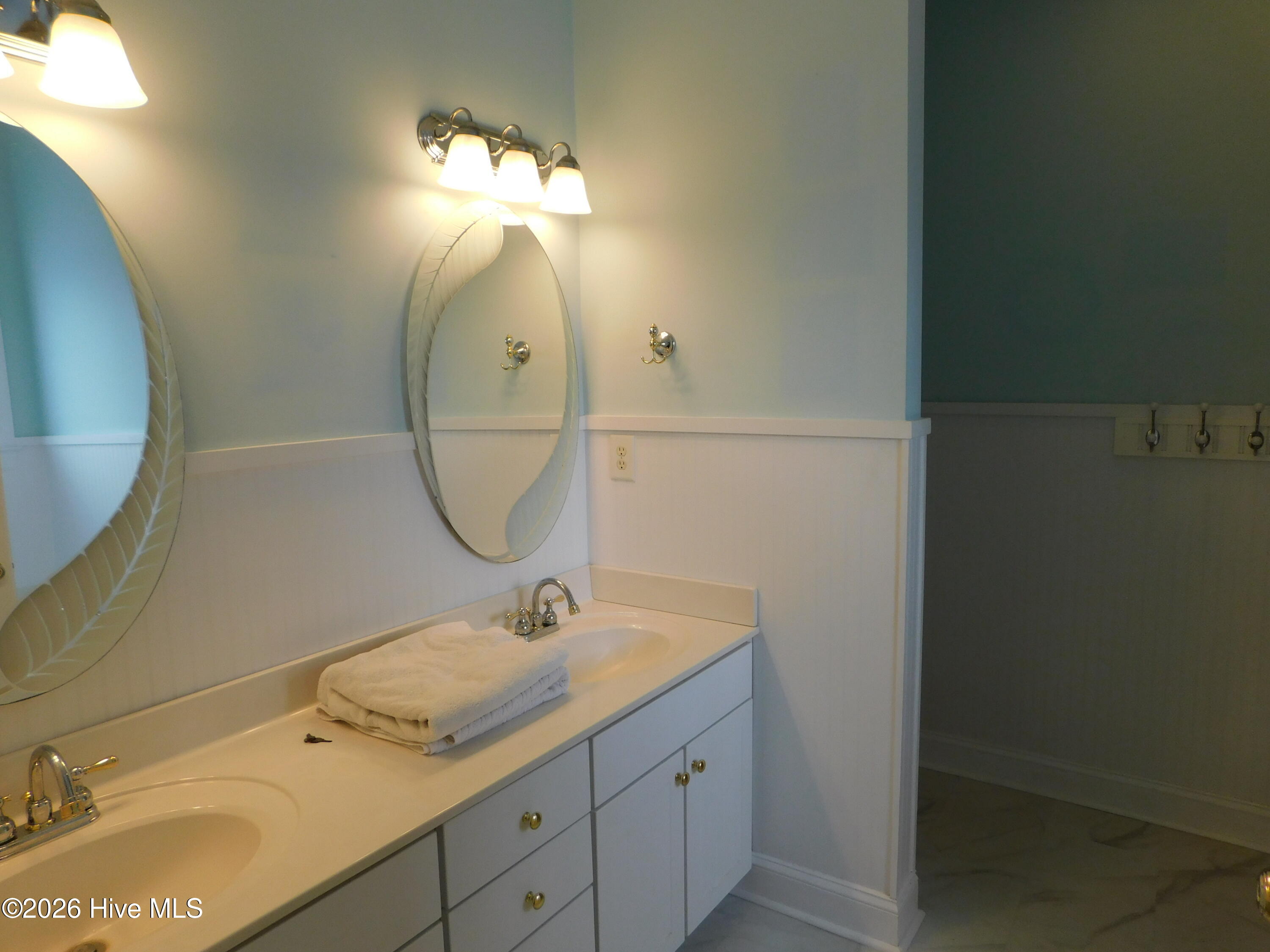 107 Beacon Street,Harkers Island