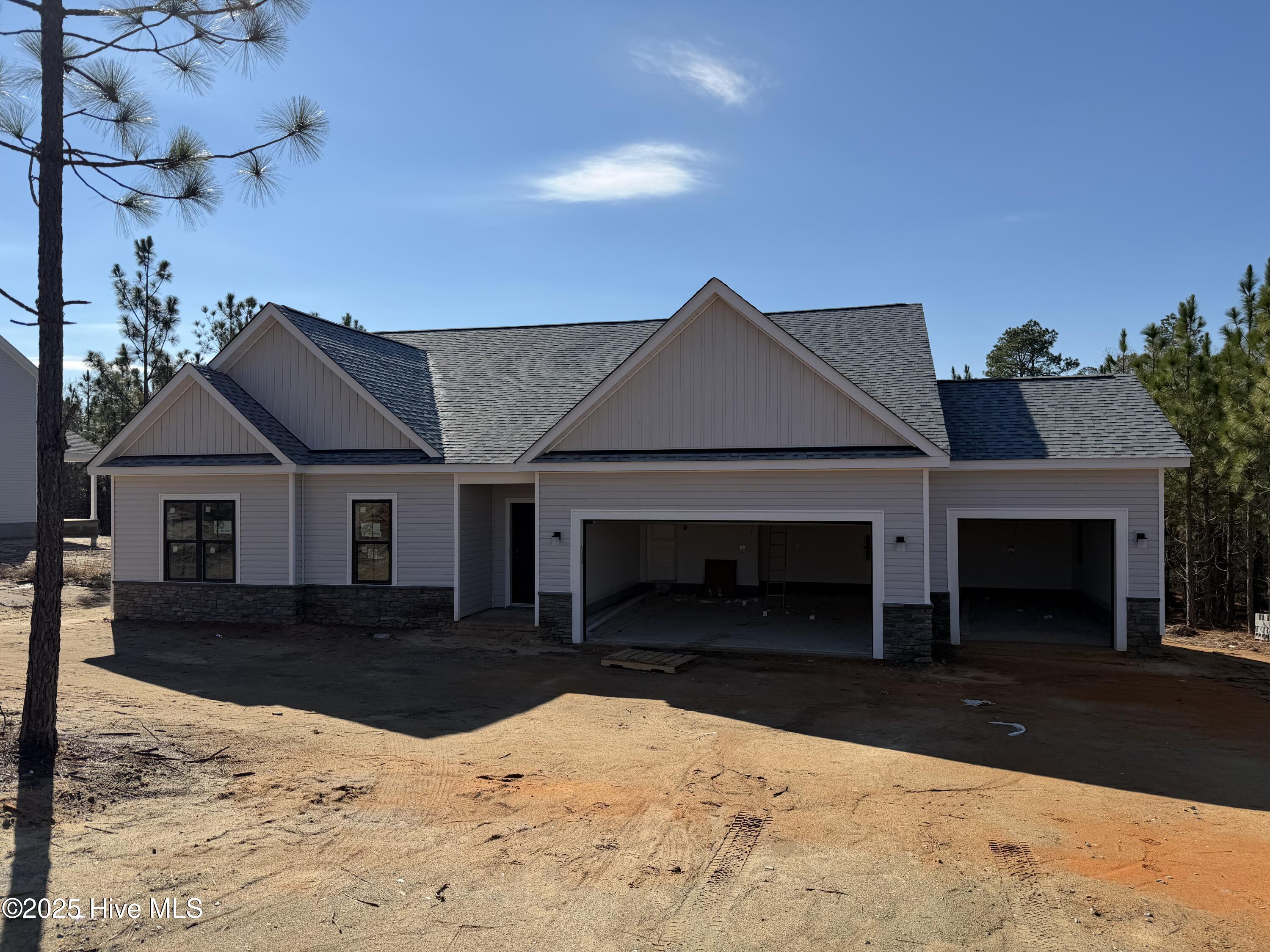 Homes for sale in West End, NC | 1025 Ivory Ln, West End, NC 27376 | MLS# 100535867