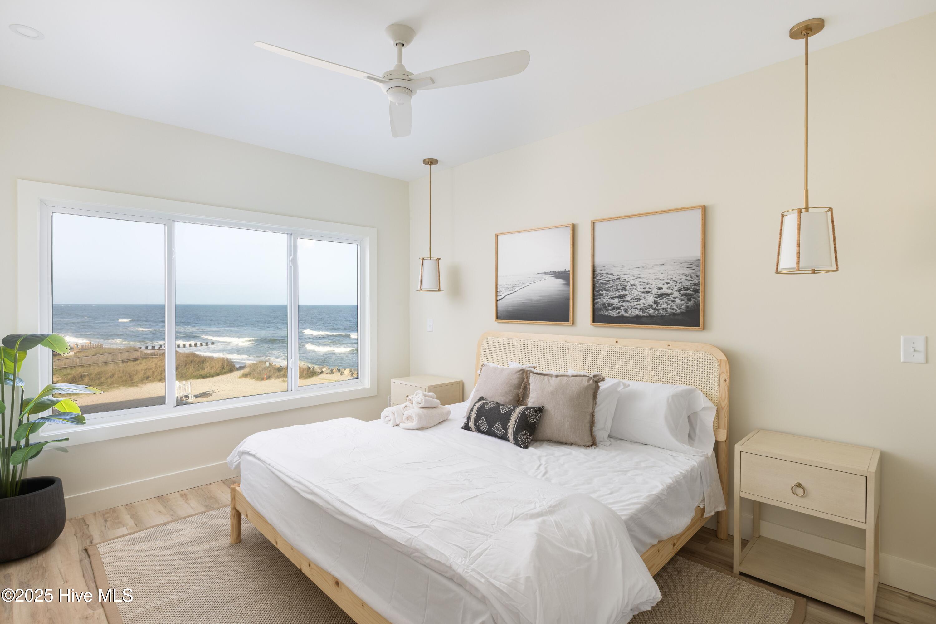 100503113 | Photo 12