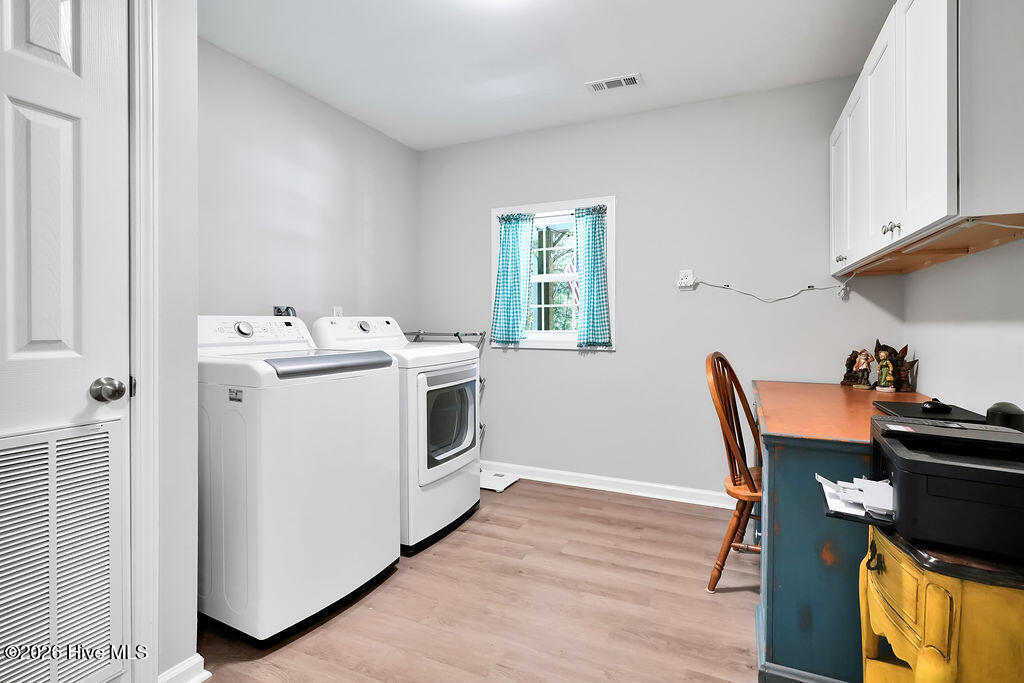 100569644 | Photo 23