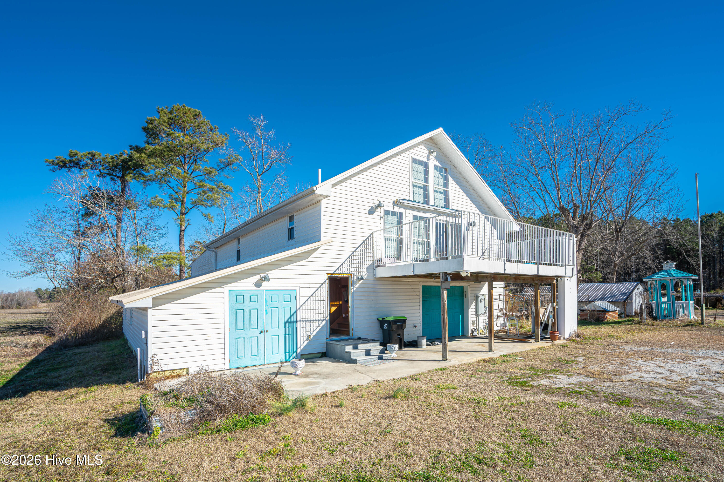 100549840 | Photo 15