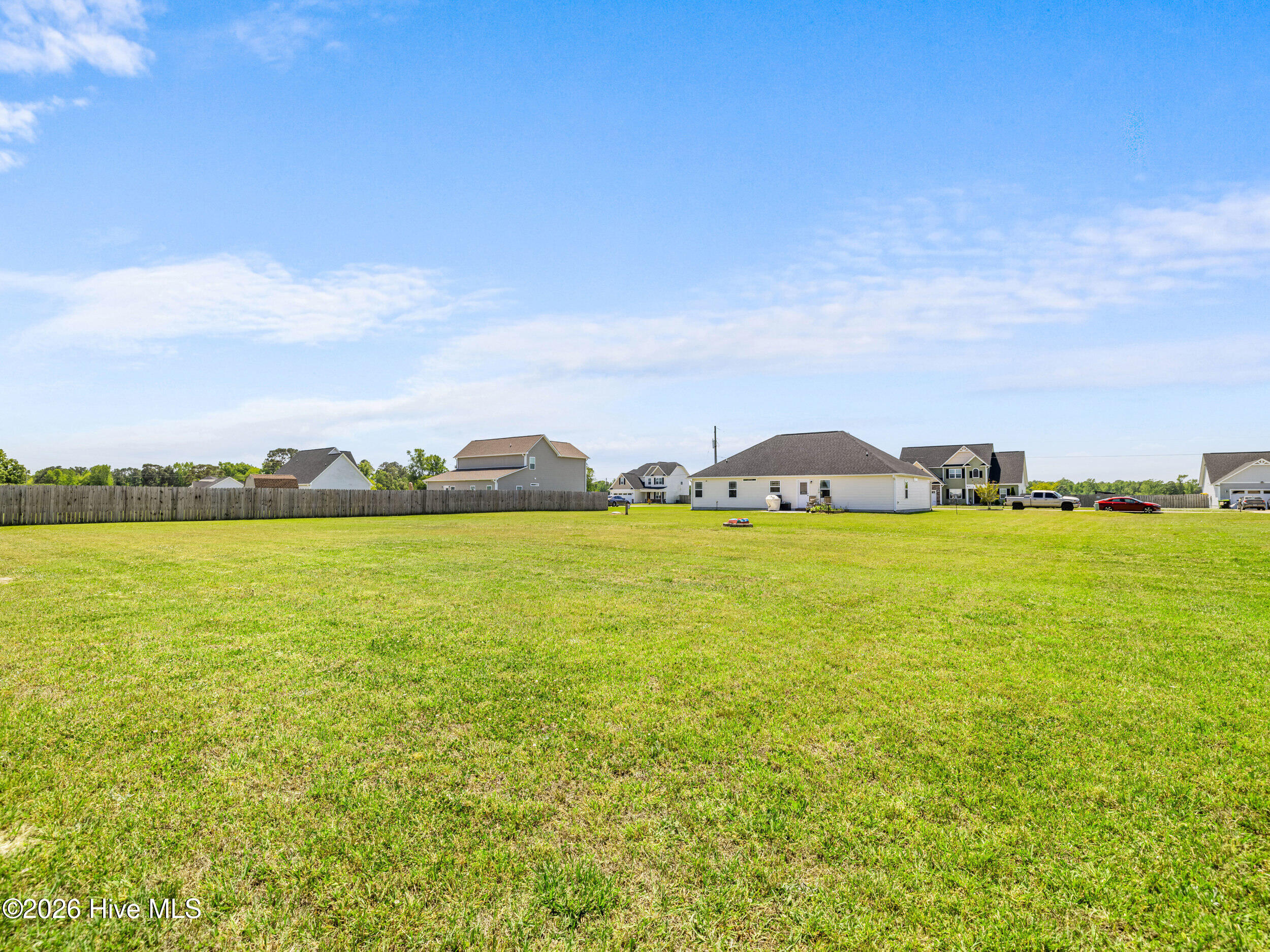 100569588 | Photo 36