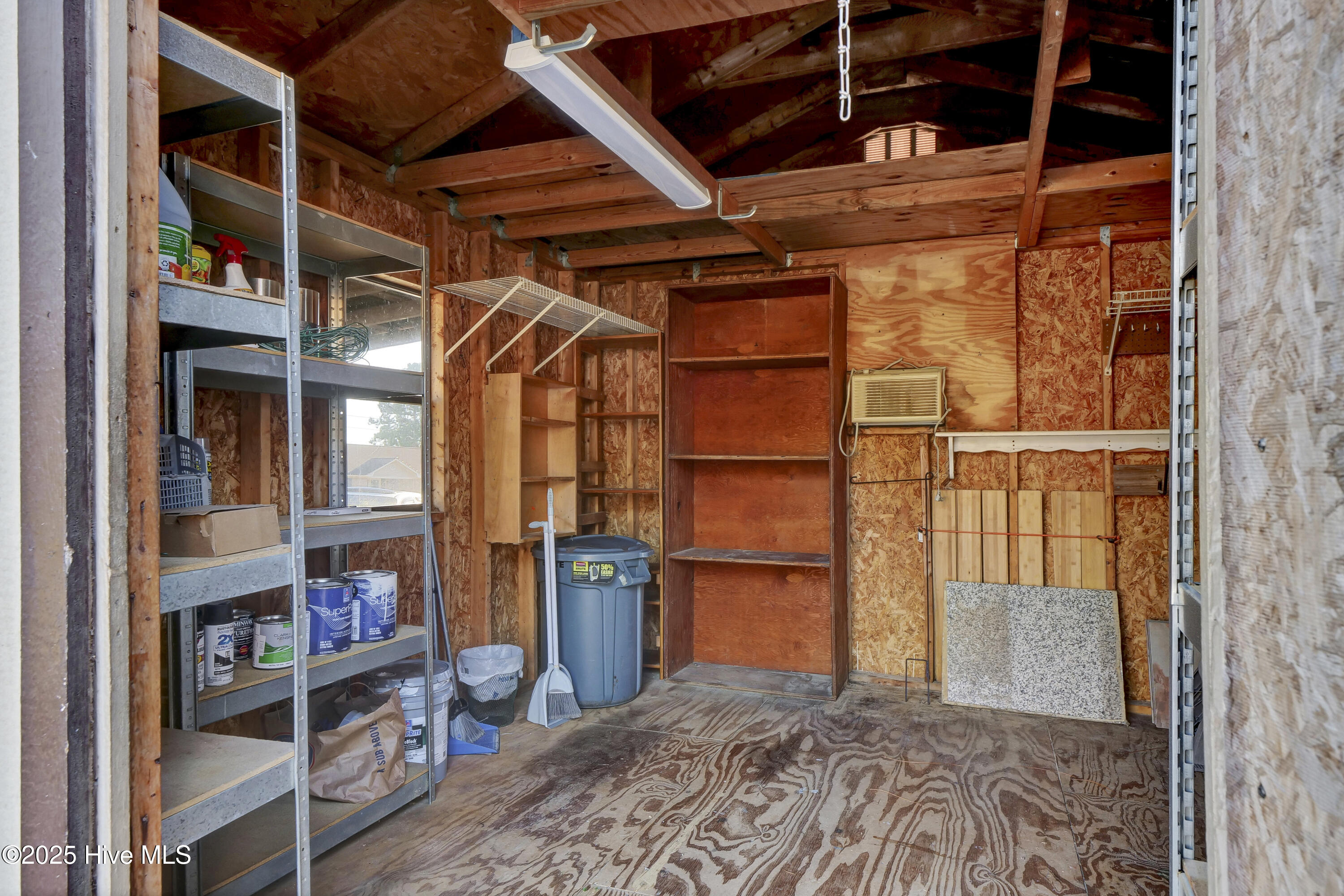 100543465 | Photo 27