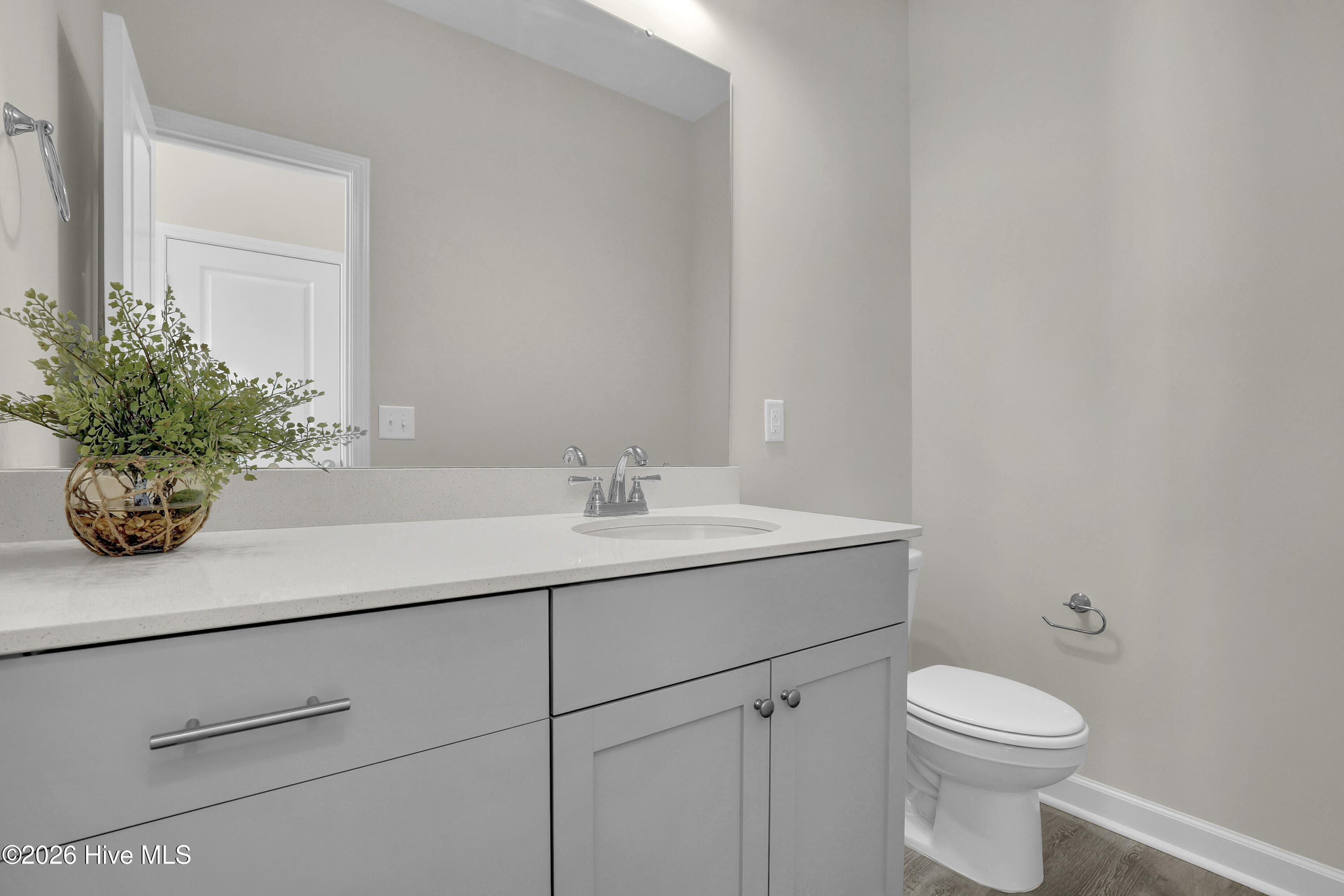 100488784 | Photo 19