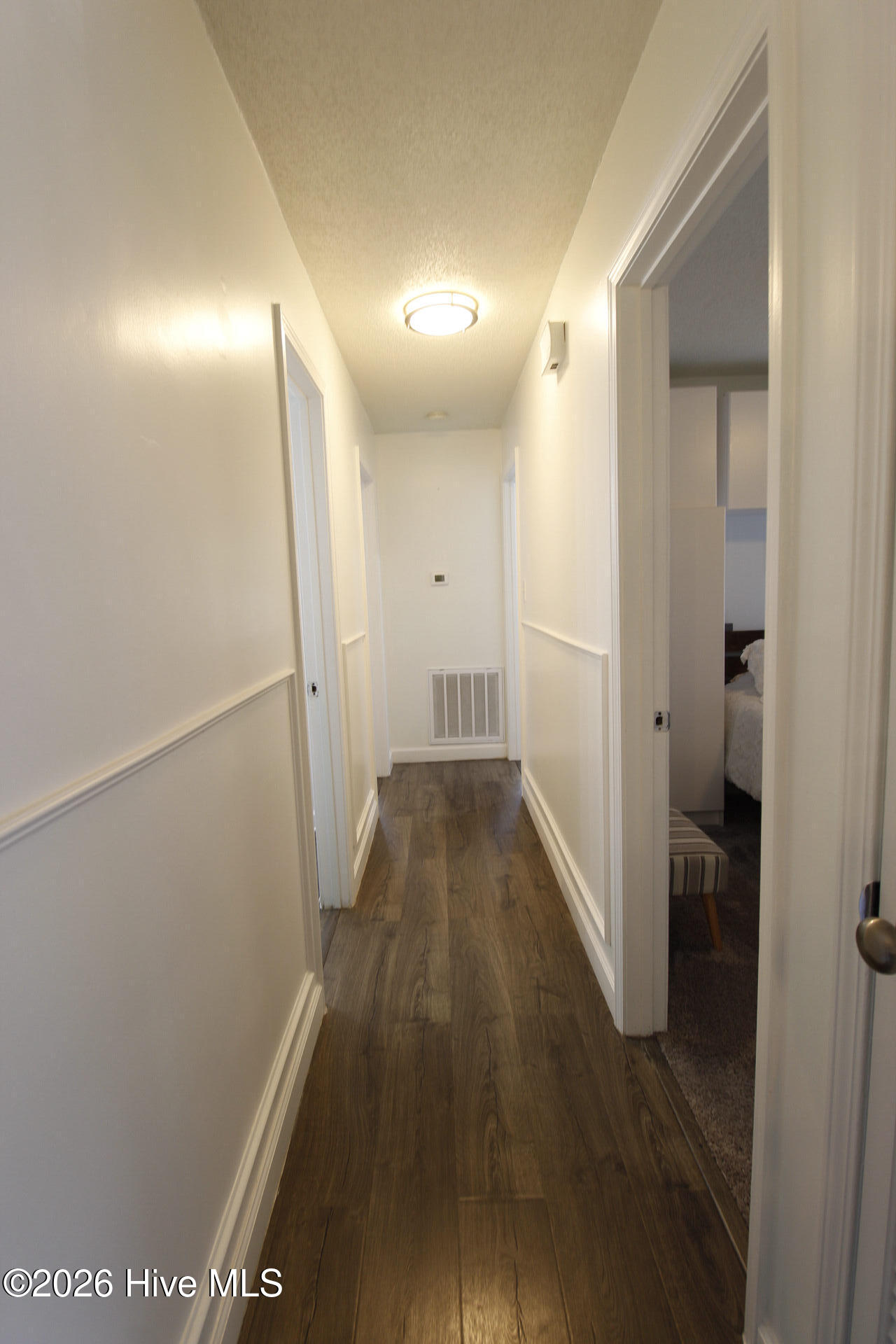 100569705 | Photo 14