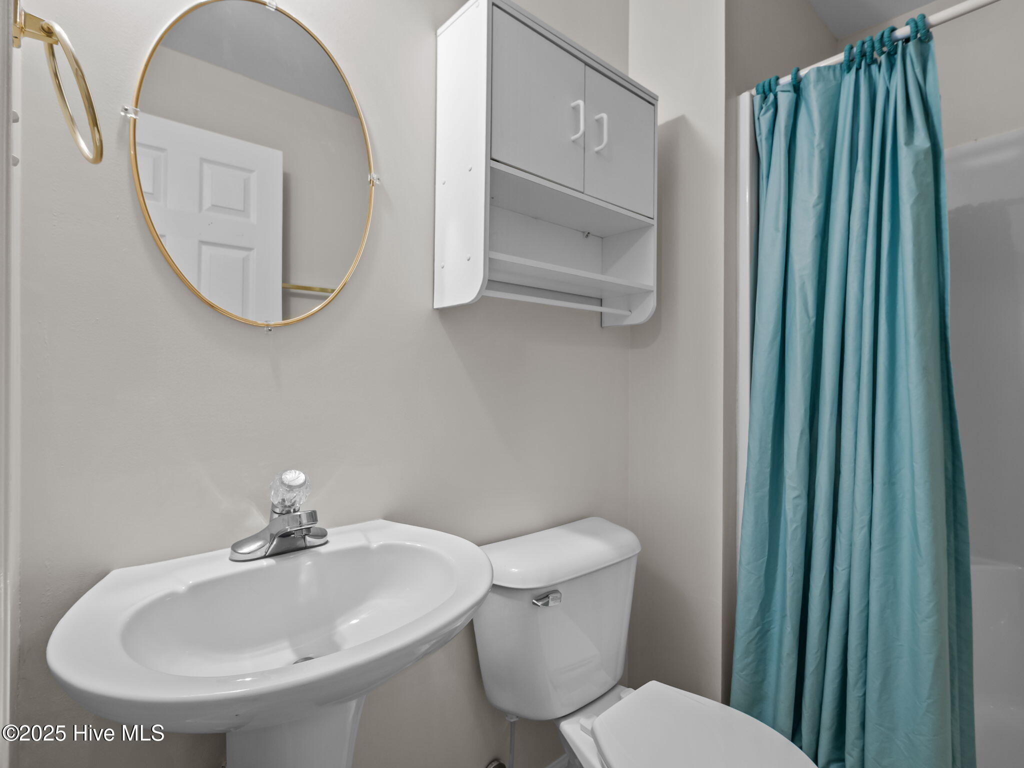 100536740 | Photo 35