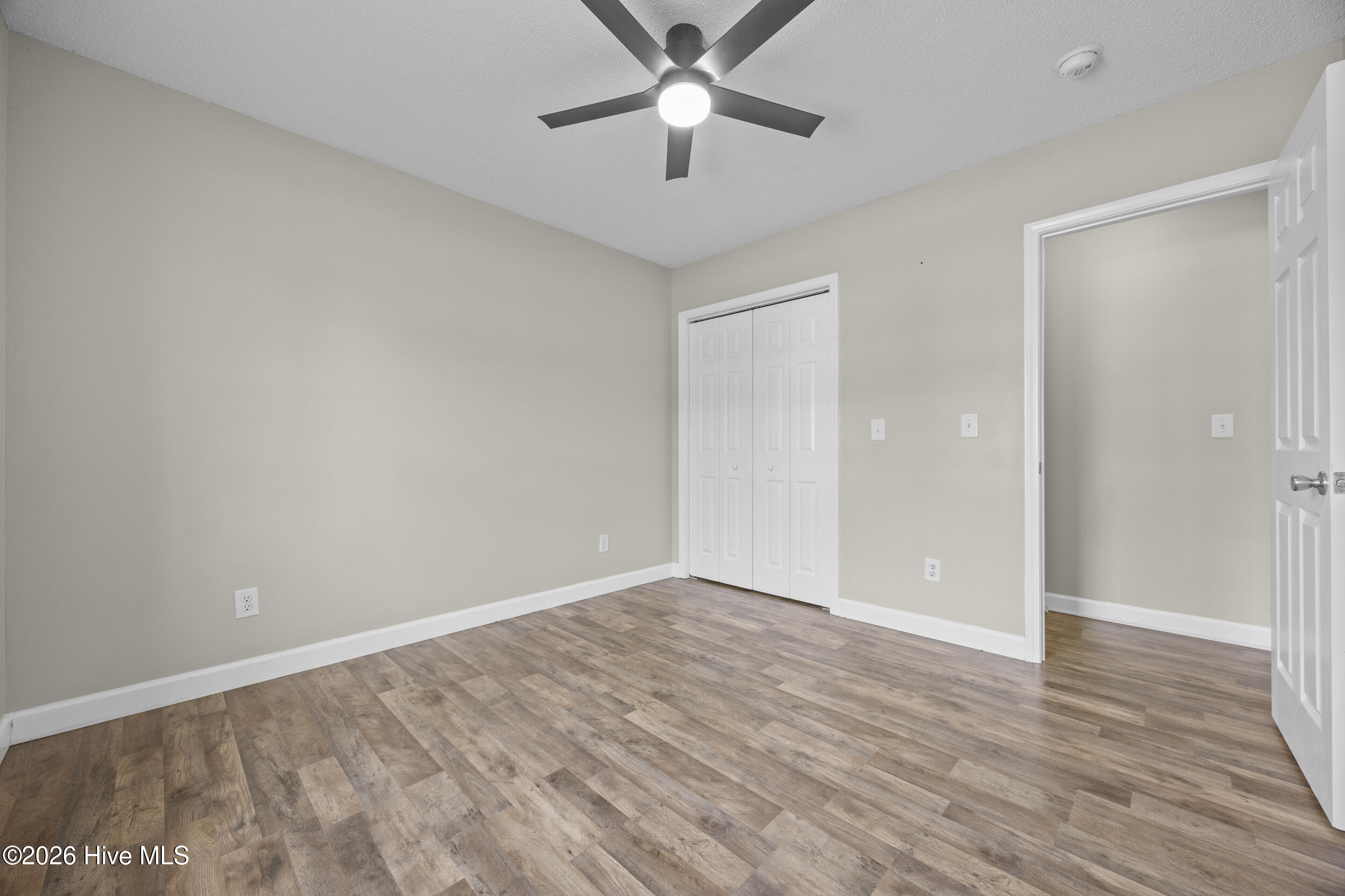 100564039 | Photo 24