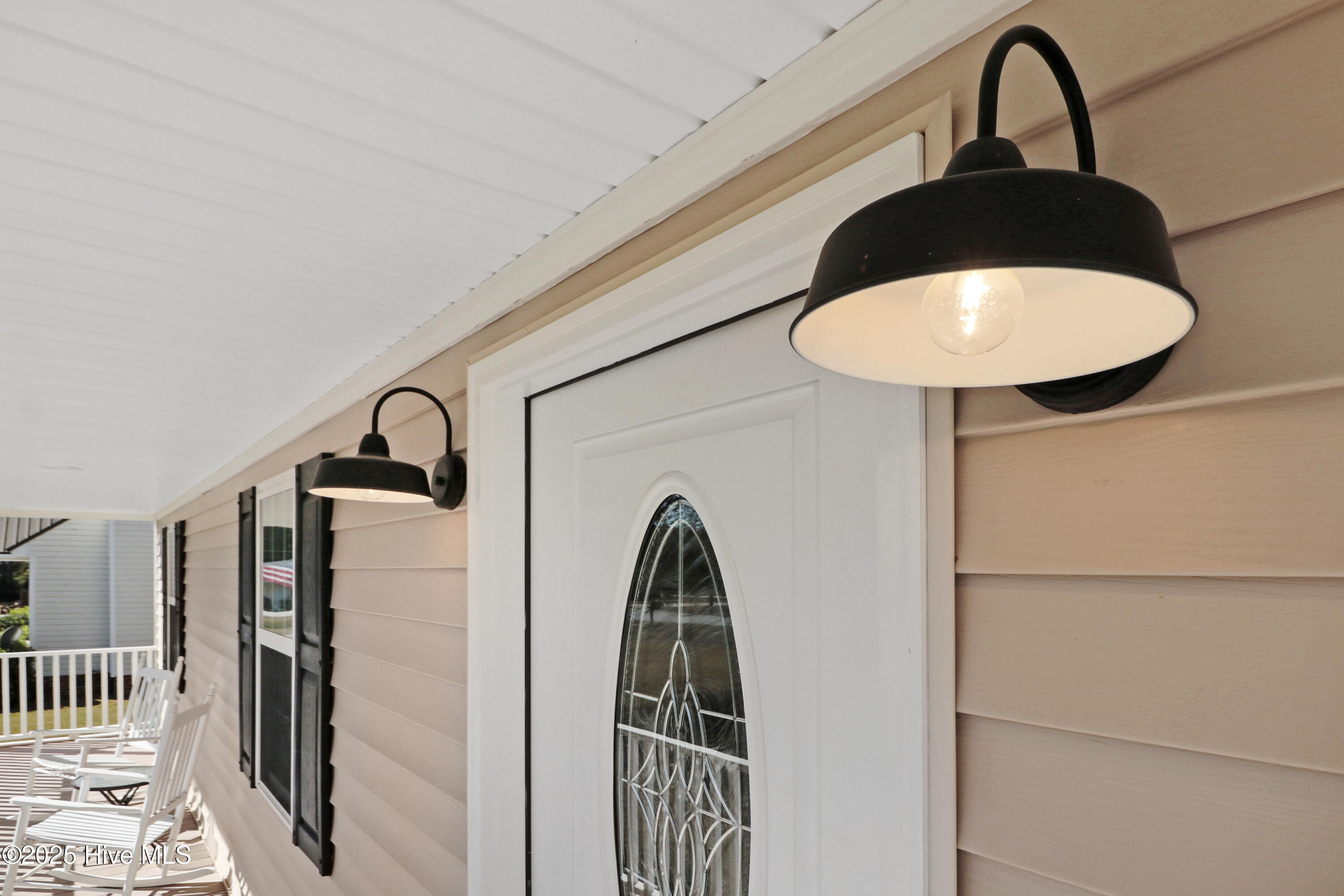 09-705 W Guilford St-9