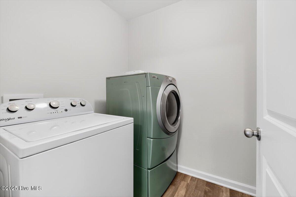 100540215 | Photo 16