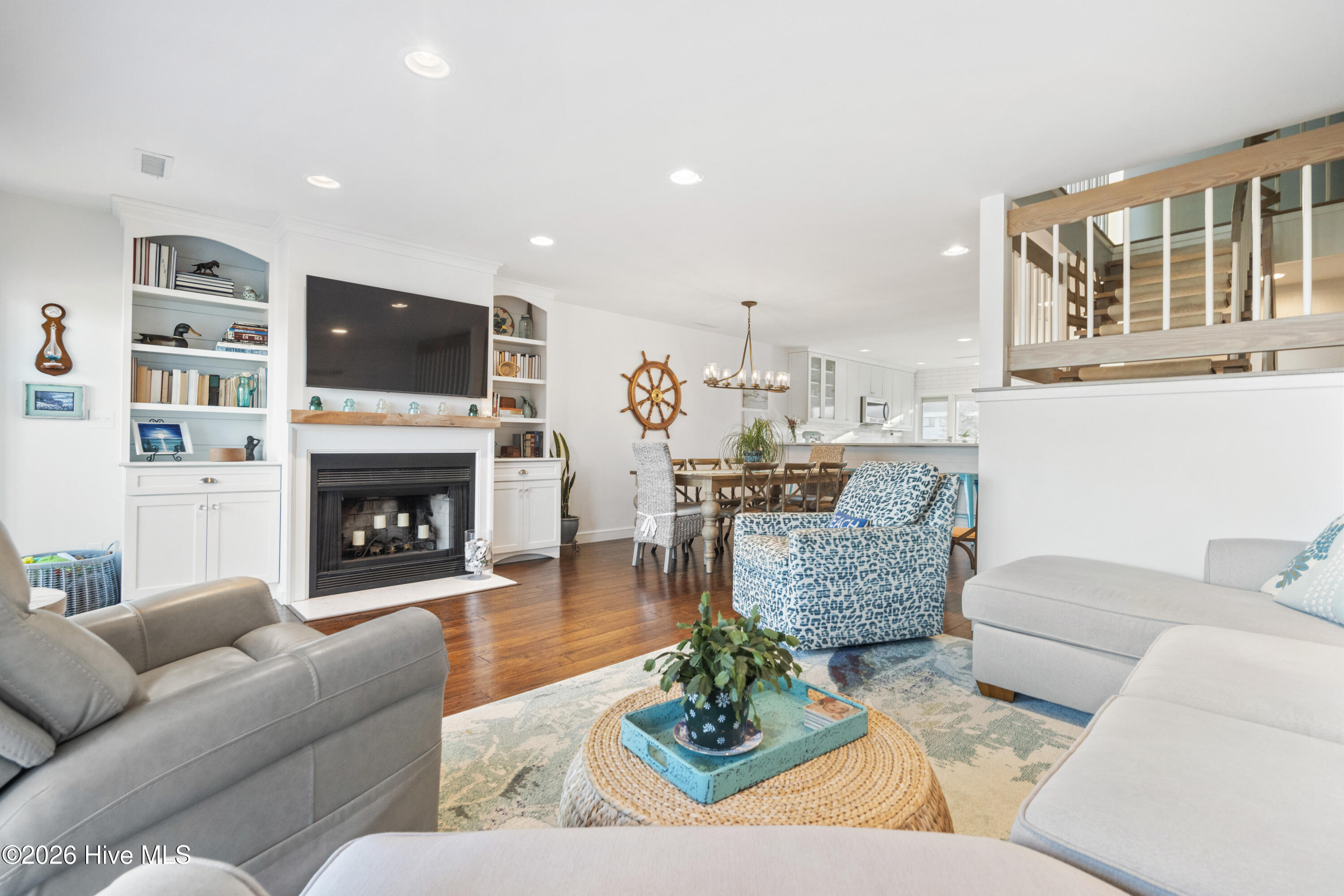 100553448 | Photo 17