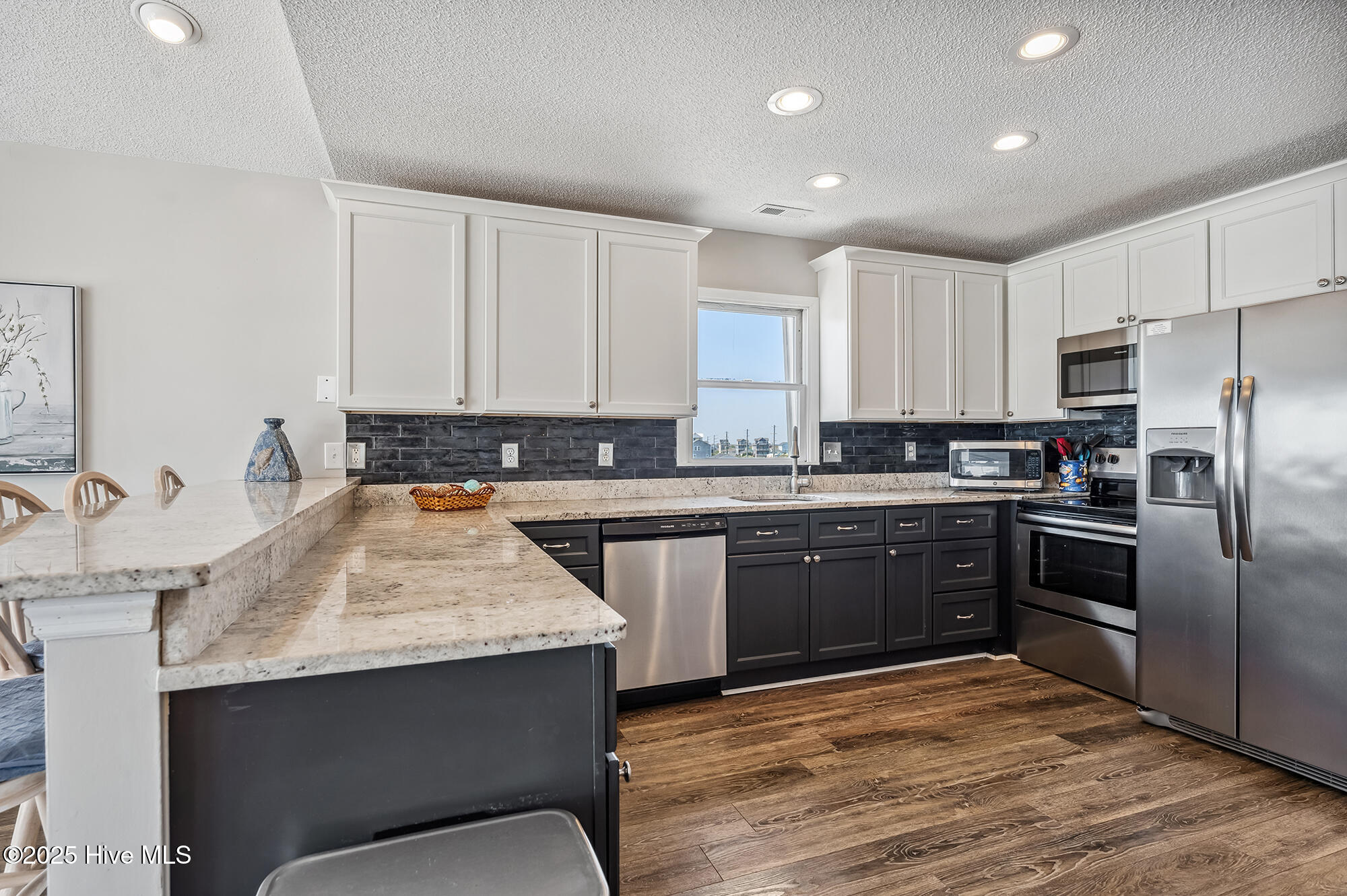 100538972 | Photo 14