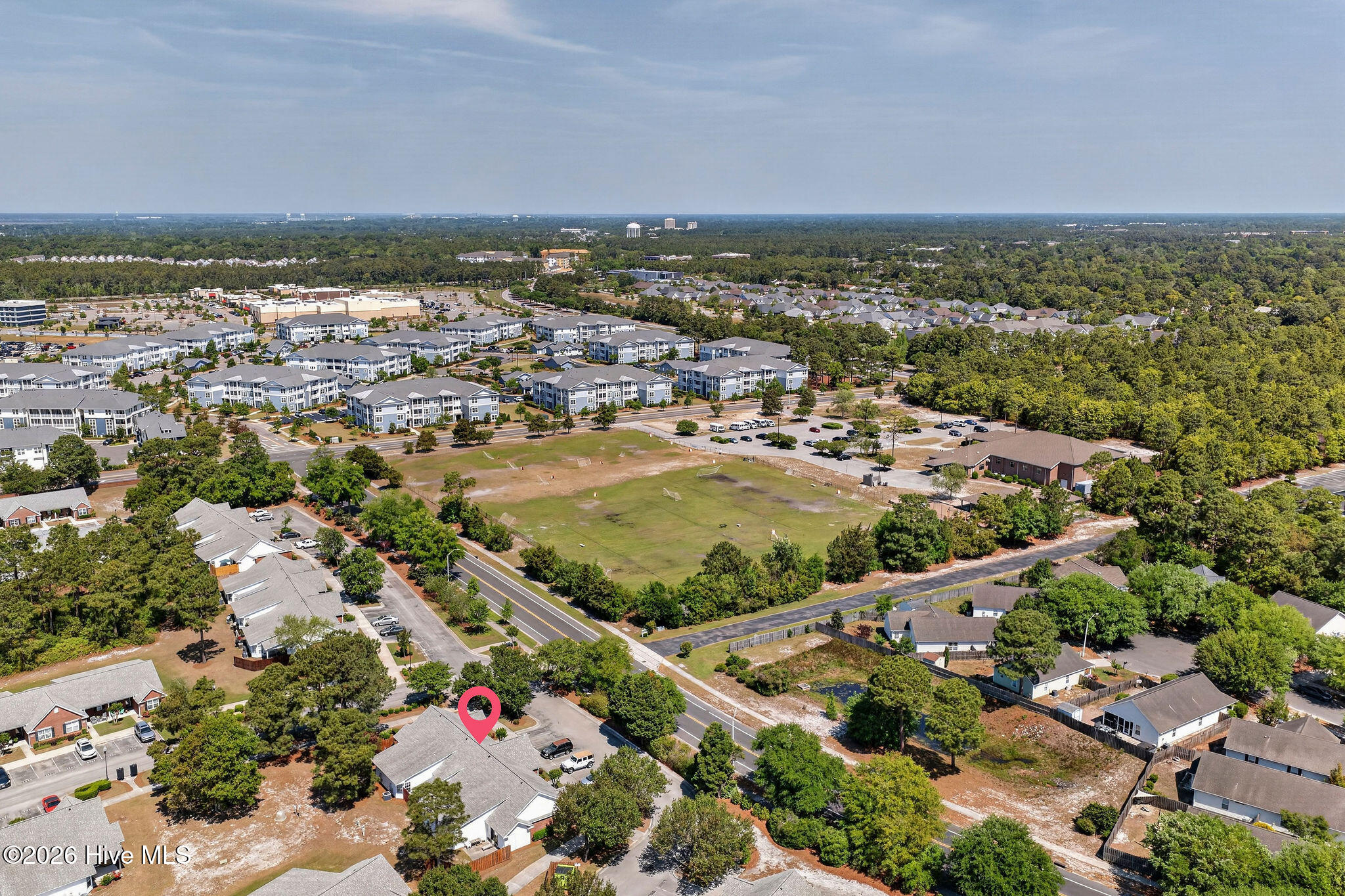 100568008 | Photo 30