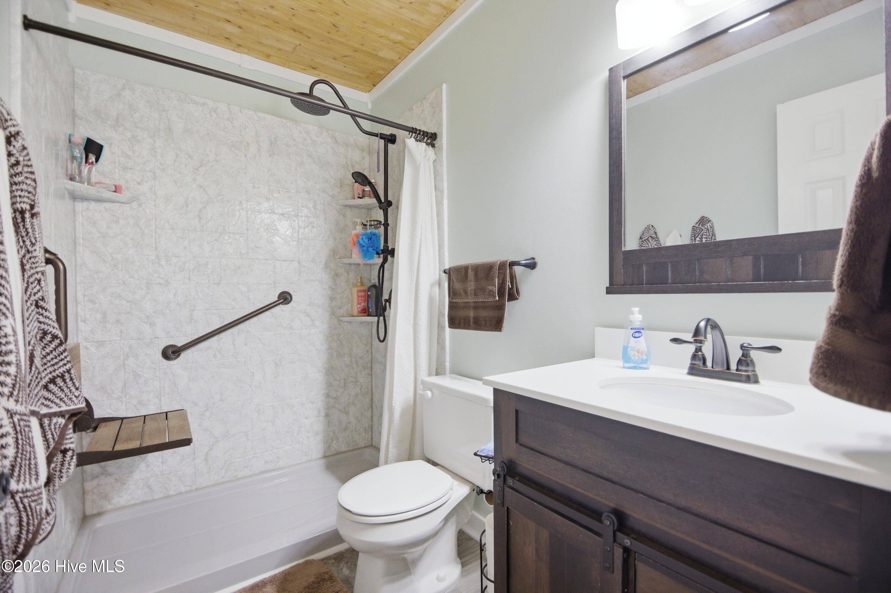 100565180 | Photo 26