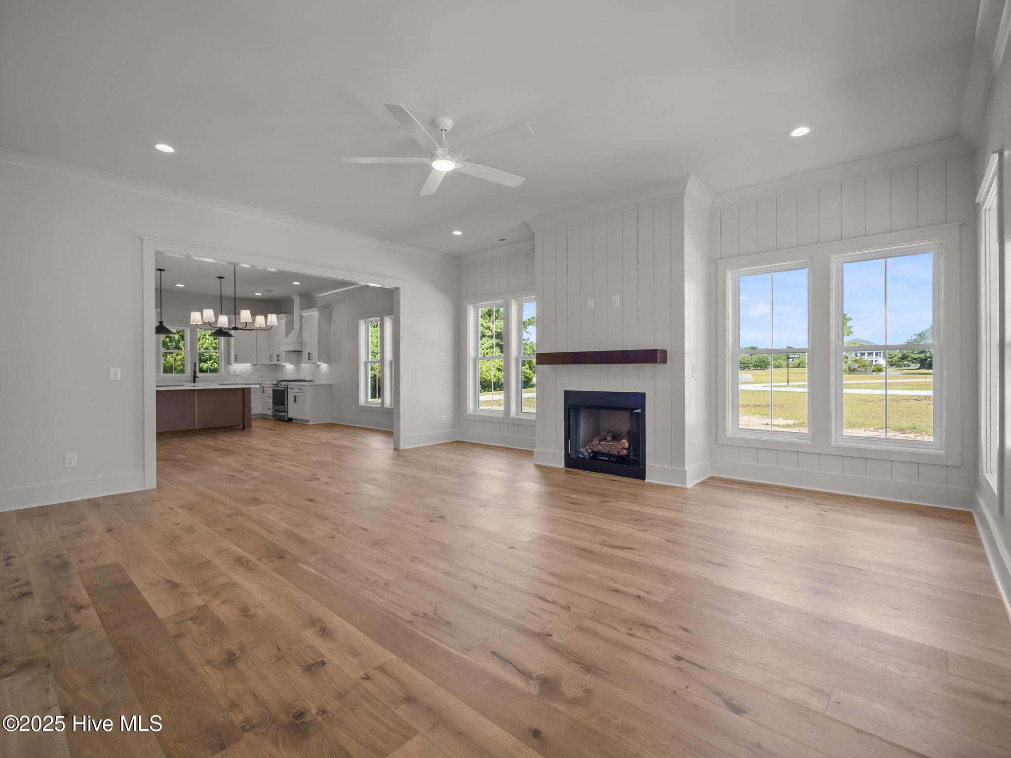 Living Room with Gas Fireplace