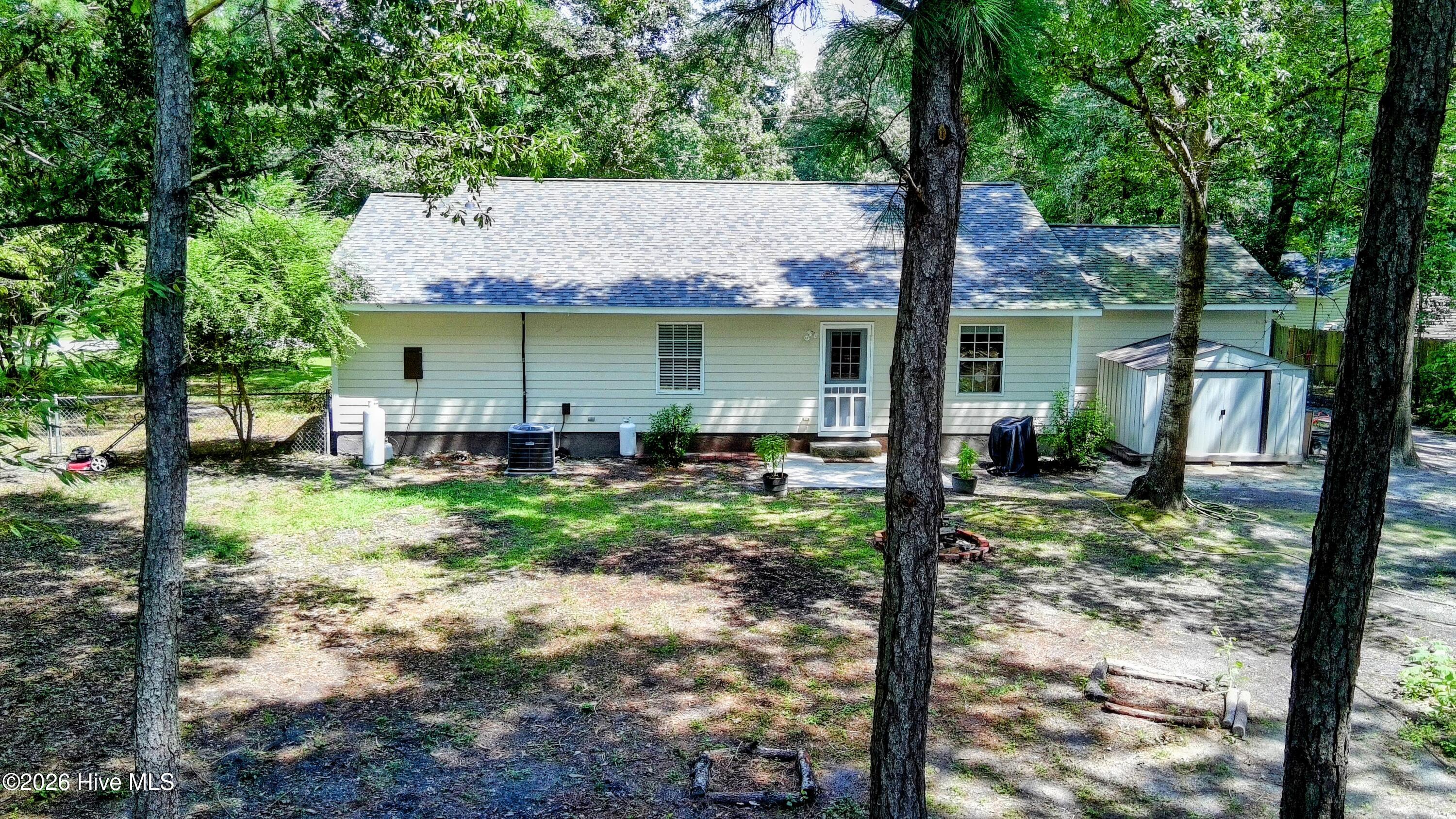 402 Silo Court,Hubert