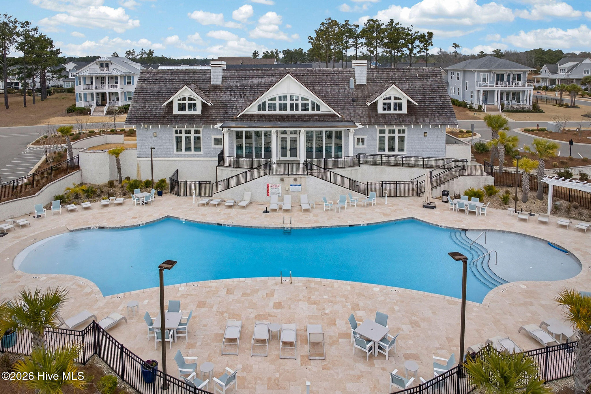 100557912 | Photo 17