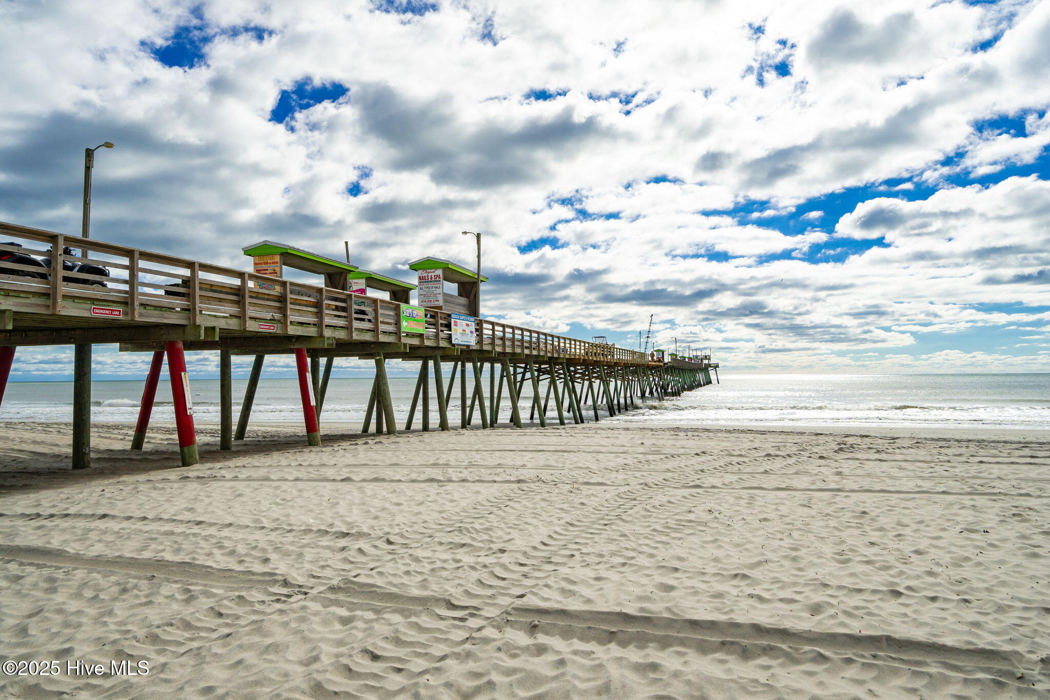 100533935 | Photo 41