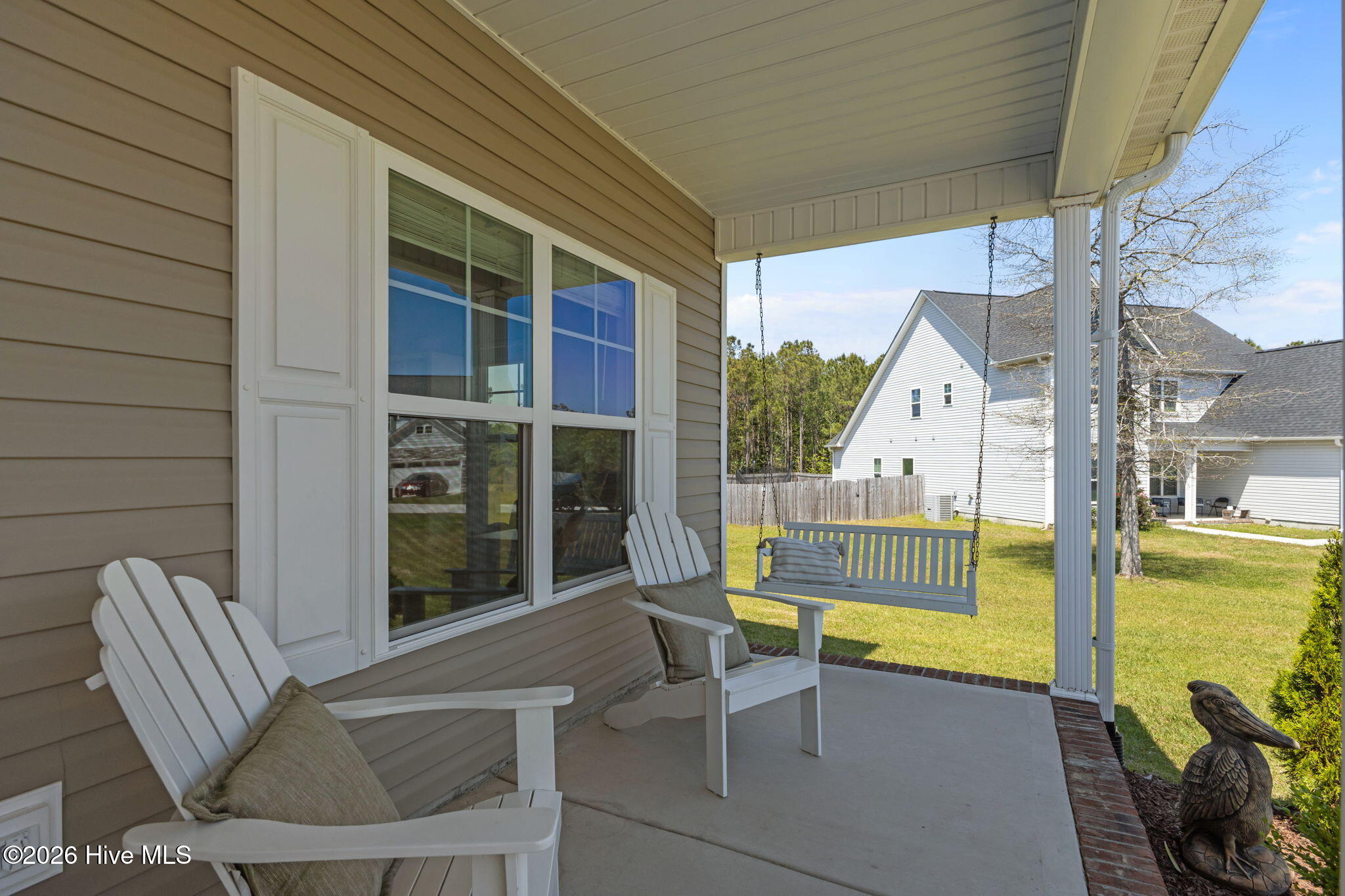 100568670 | Photo 40