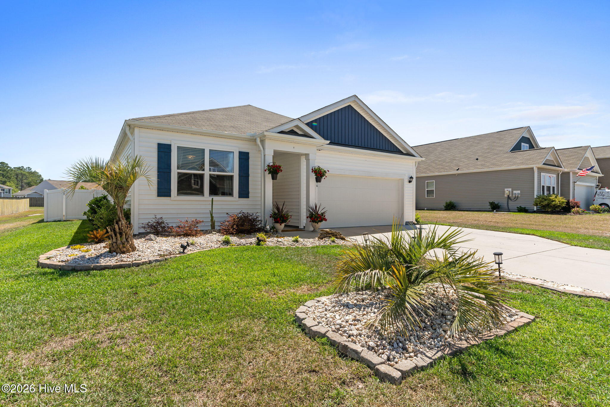 100568064 | Photo 72