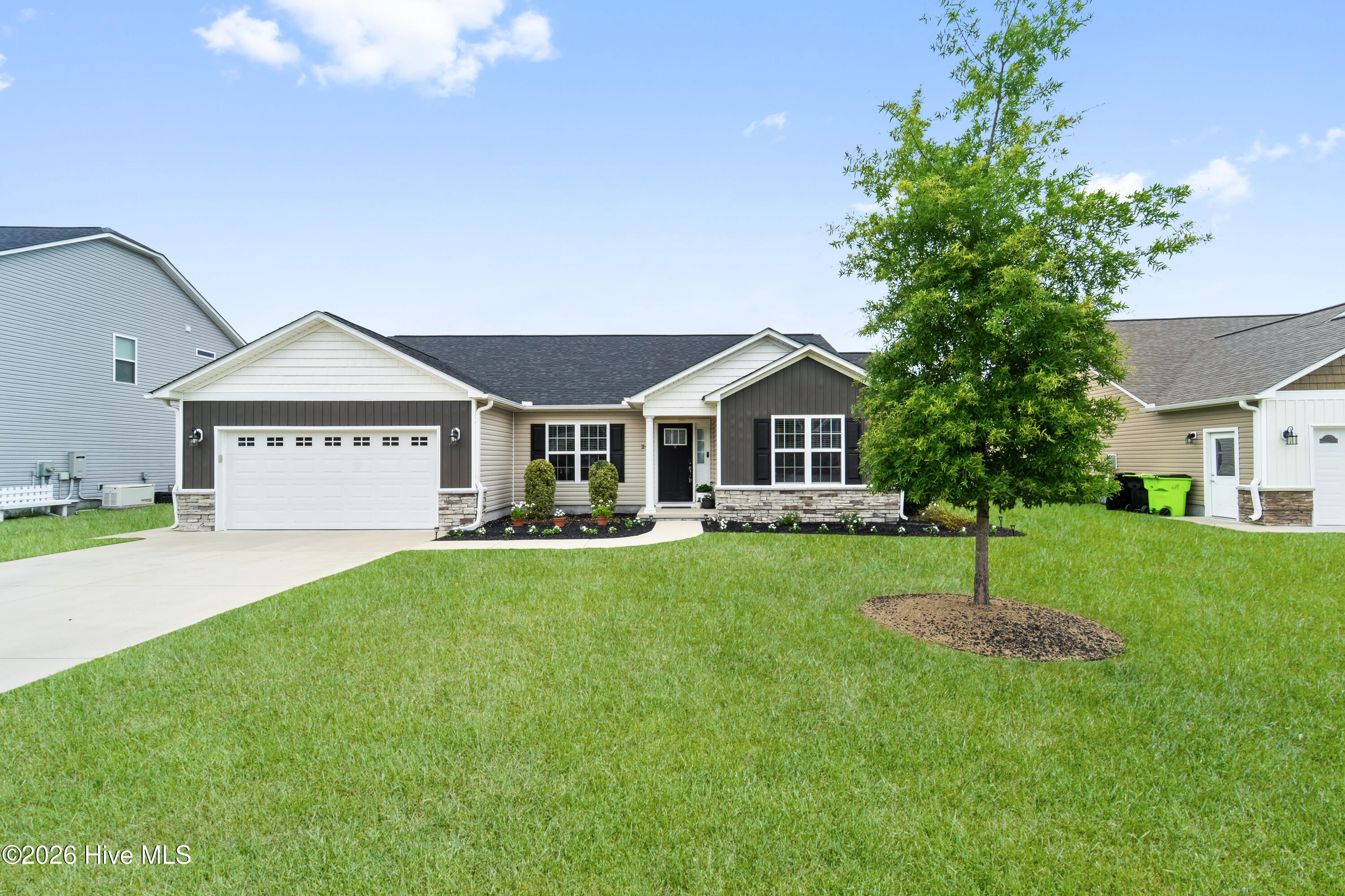 242 Legacy Lane,Newport
