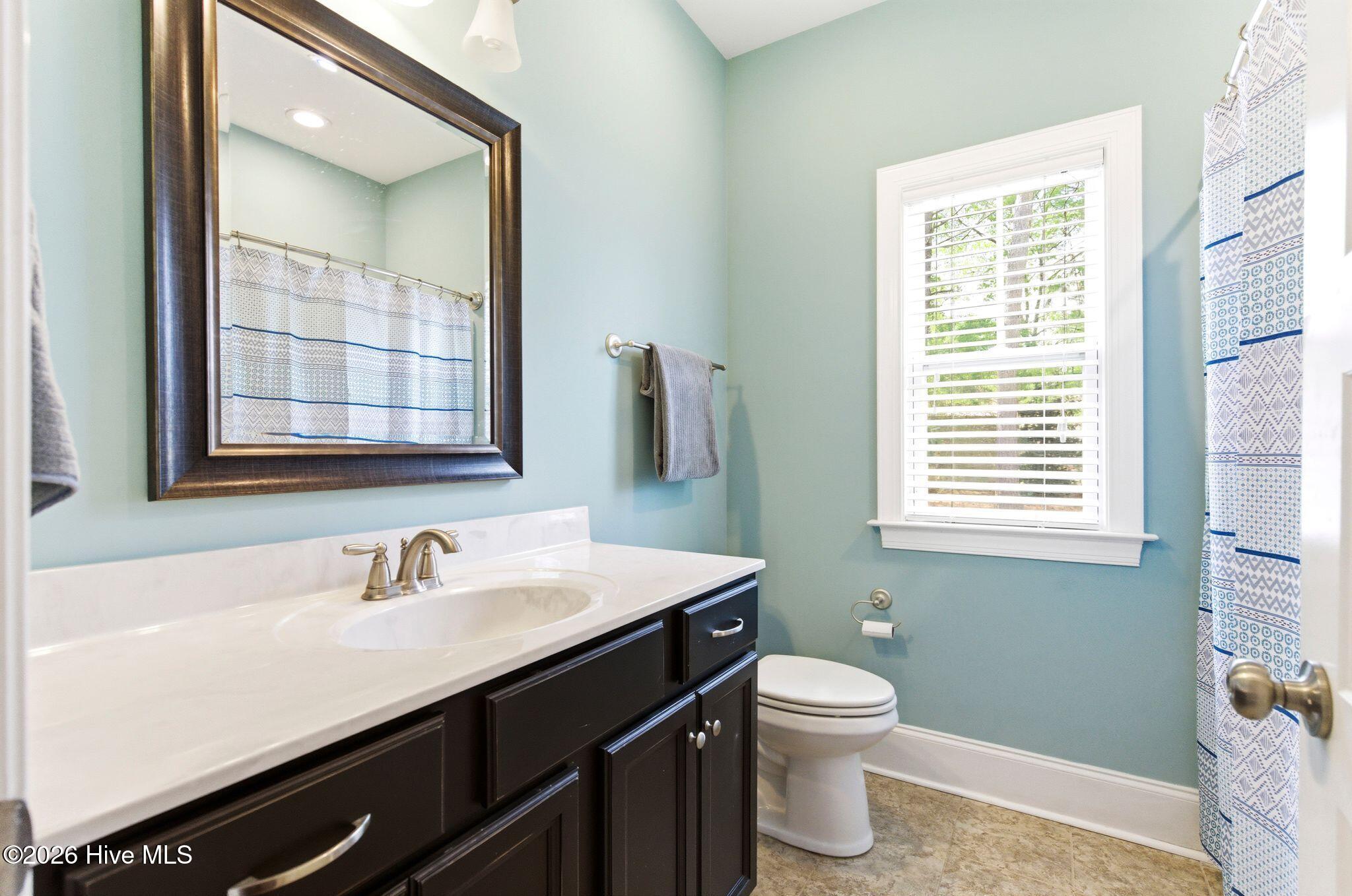 100564498 | Photo 33