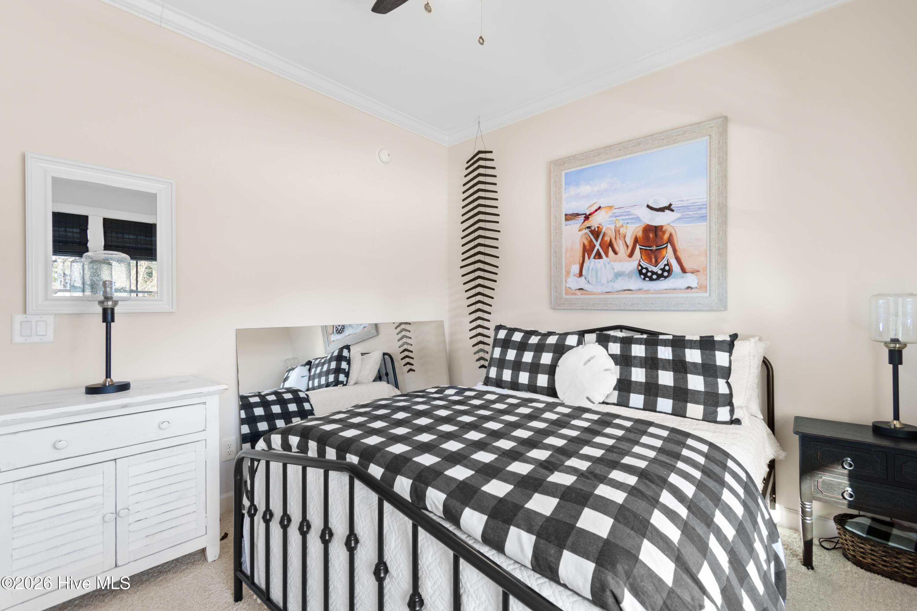 100561592 | Photo 36