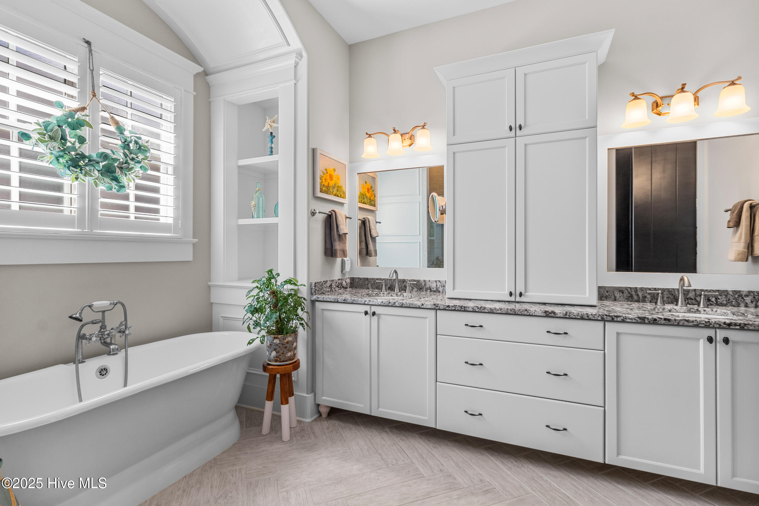 100537766 | Photo 20