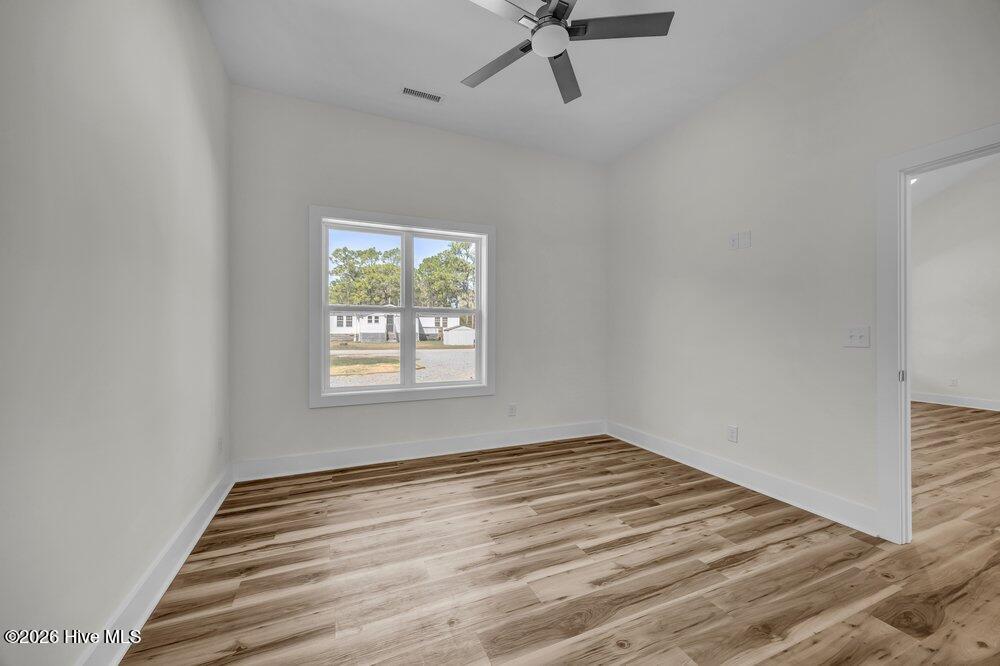 100561234 | Photo 13